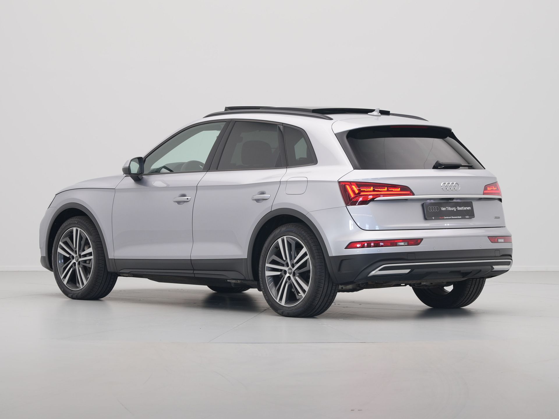 Audi - Q5 50 TFSI e S edition Quattro S Line - 2023