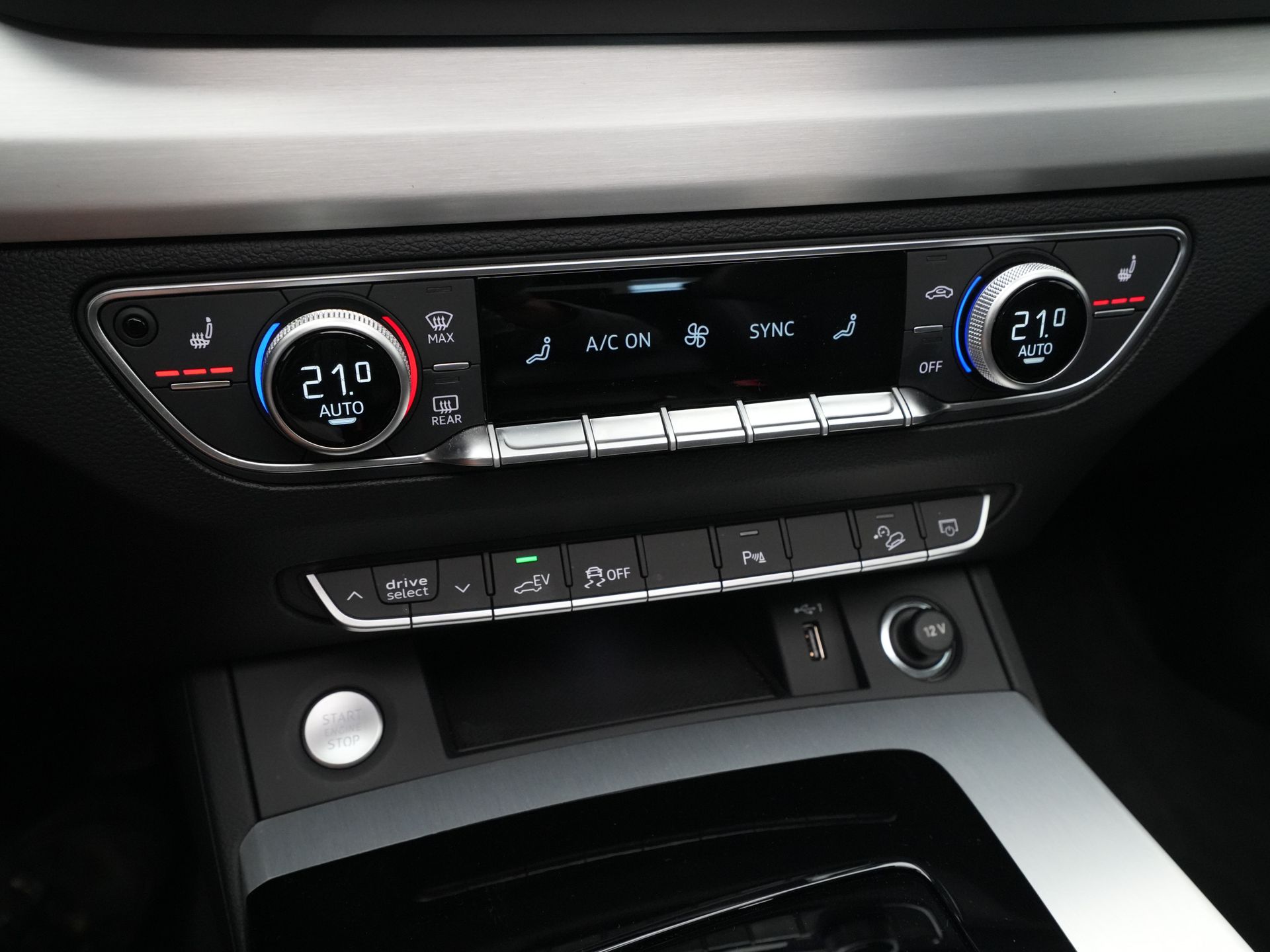 Audi - Q5 50 TFSI e S edition Quattro S Line - 2023