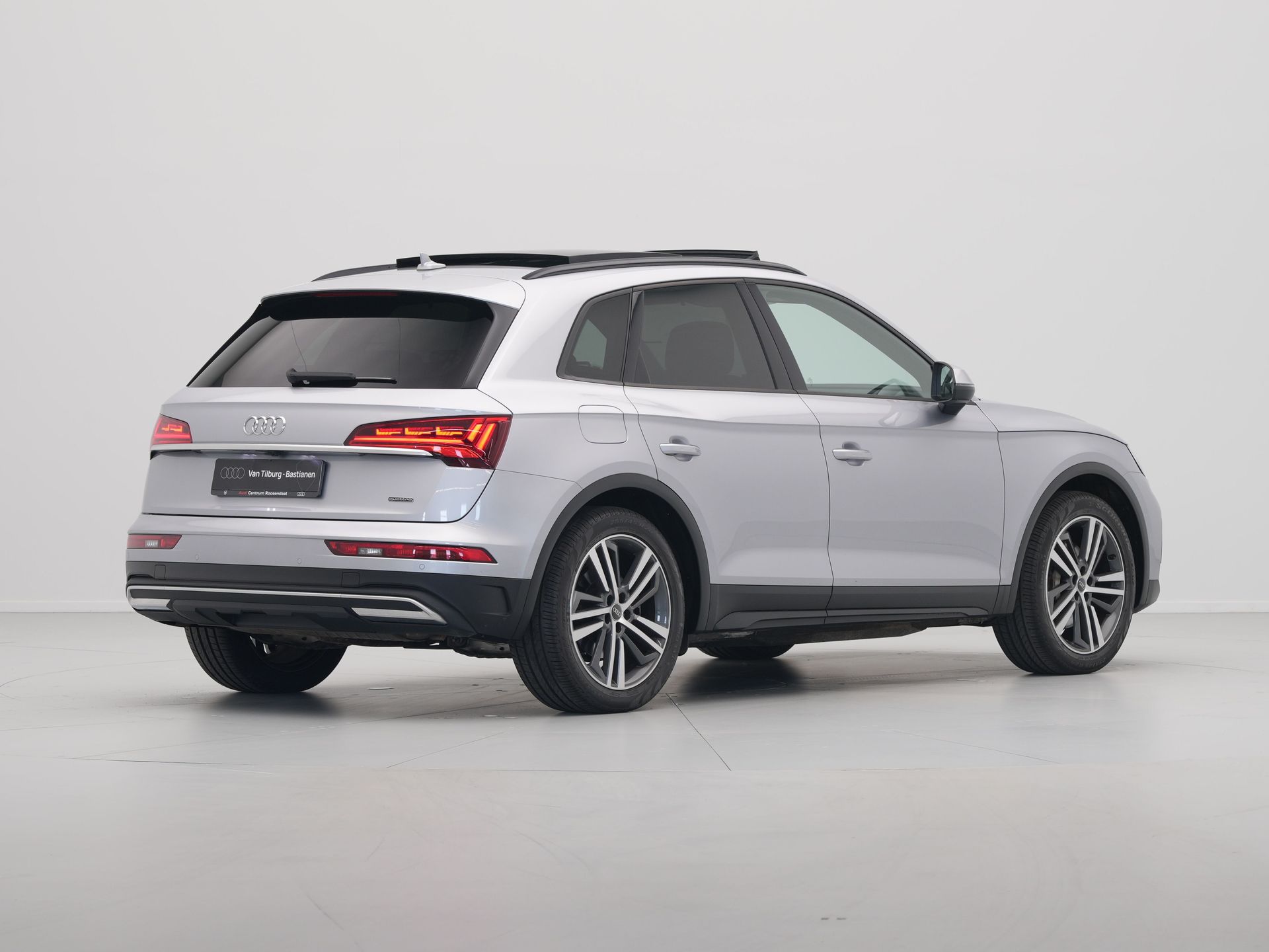 Audi - Q5 50 TFSI e S edition Quattro S Line - 2023