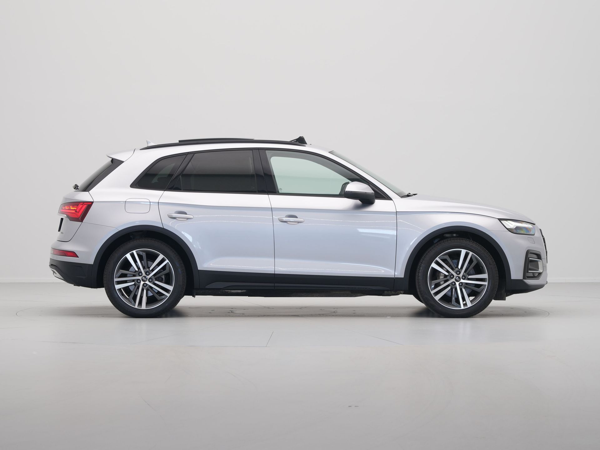 Audi - Q5 50 TFSI e S edition Quattro S Line - 2023