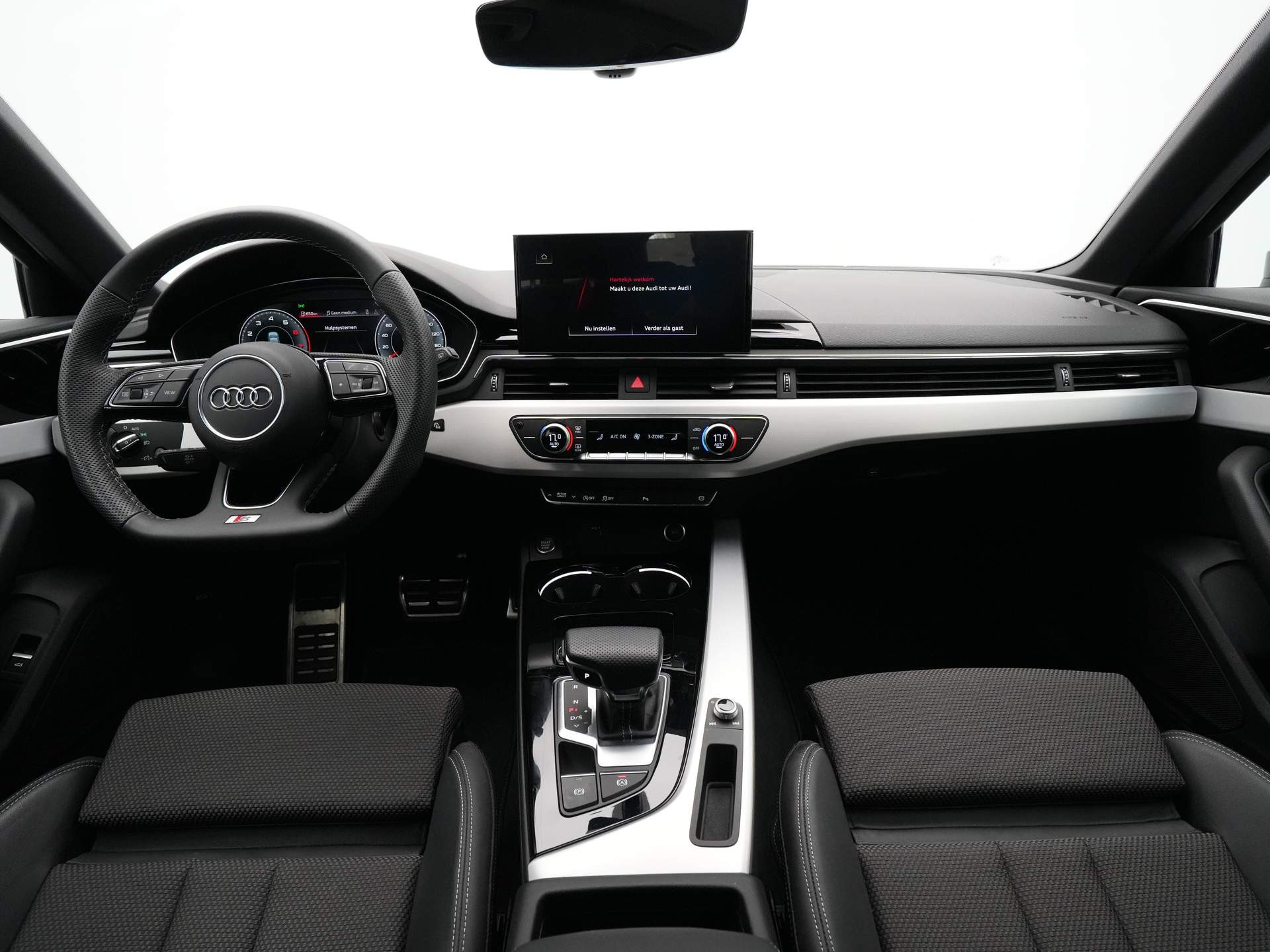 Audi - A4 Avant 35 TFSI S Line edition - 2023