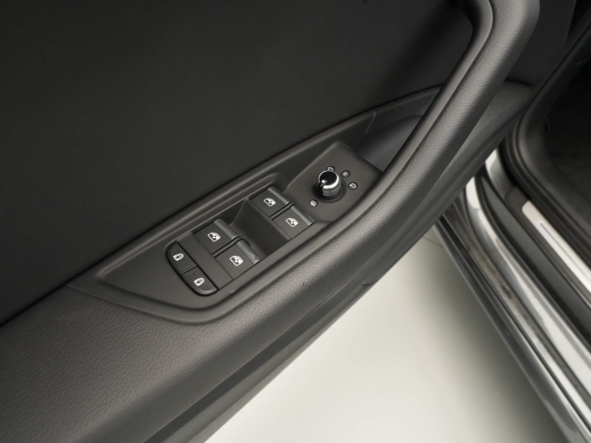 Audi - A4 Avant 35 TFSI S Line edition - 2023