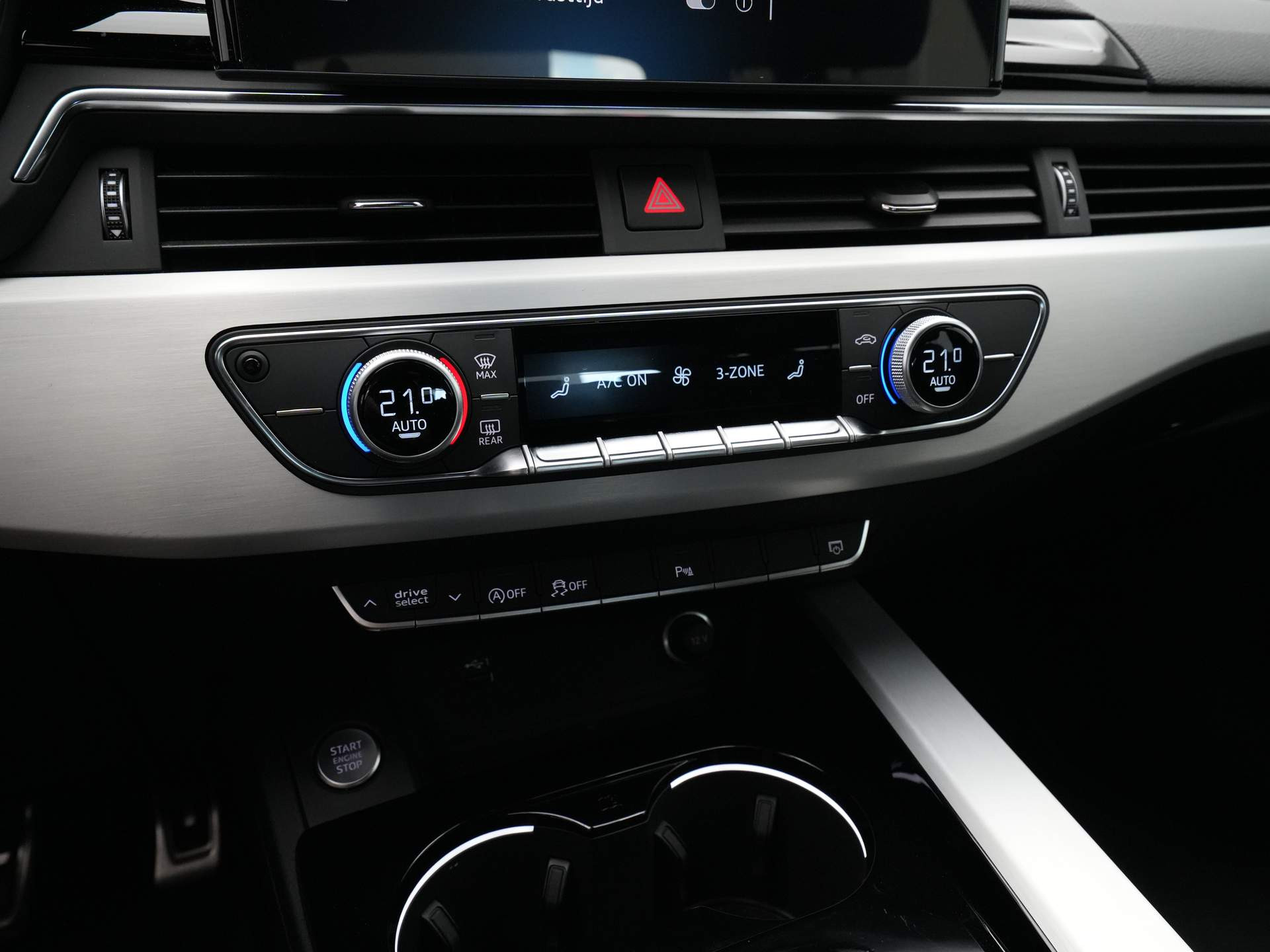 Audi - A4 Avant 35 TFSI S Line edition - 2023