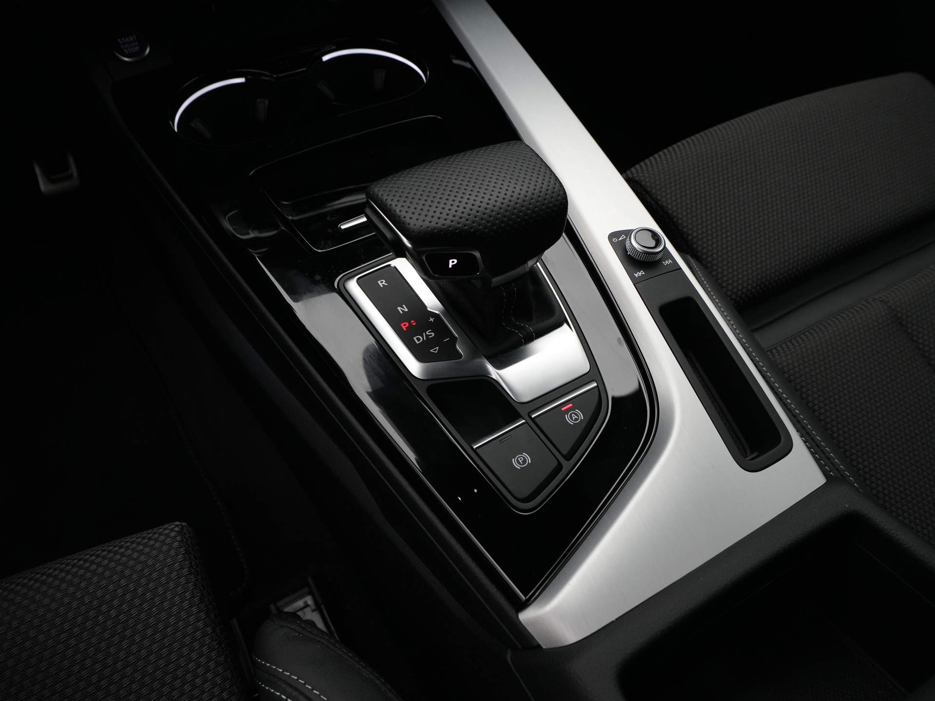 Audi - A4 Avant 35 TFSI S Line edition - 2023