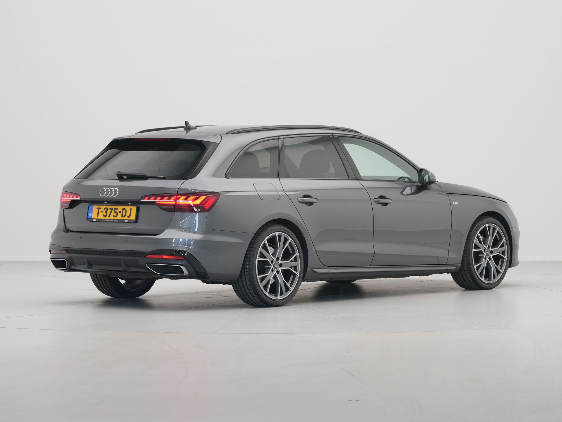 Audi - A4 Avant 35 TFSI S Line edition - 2023