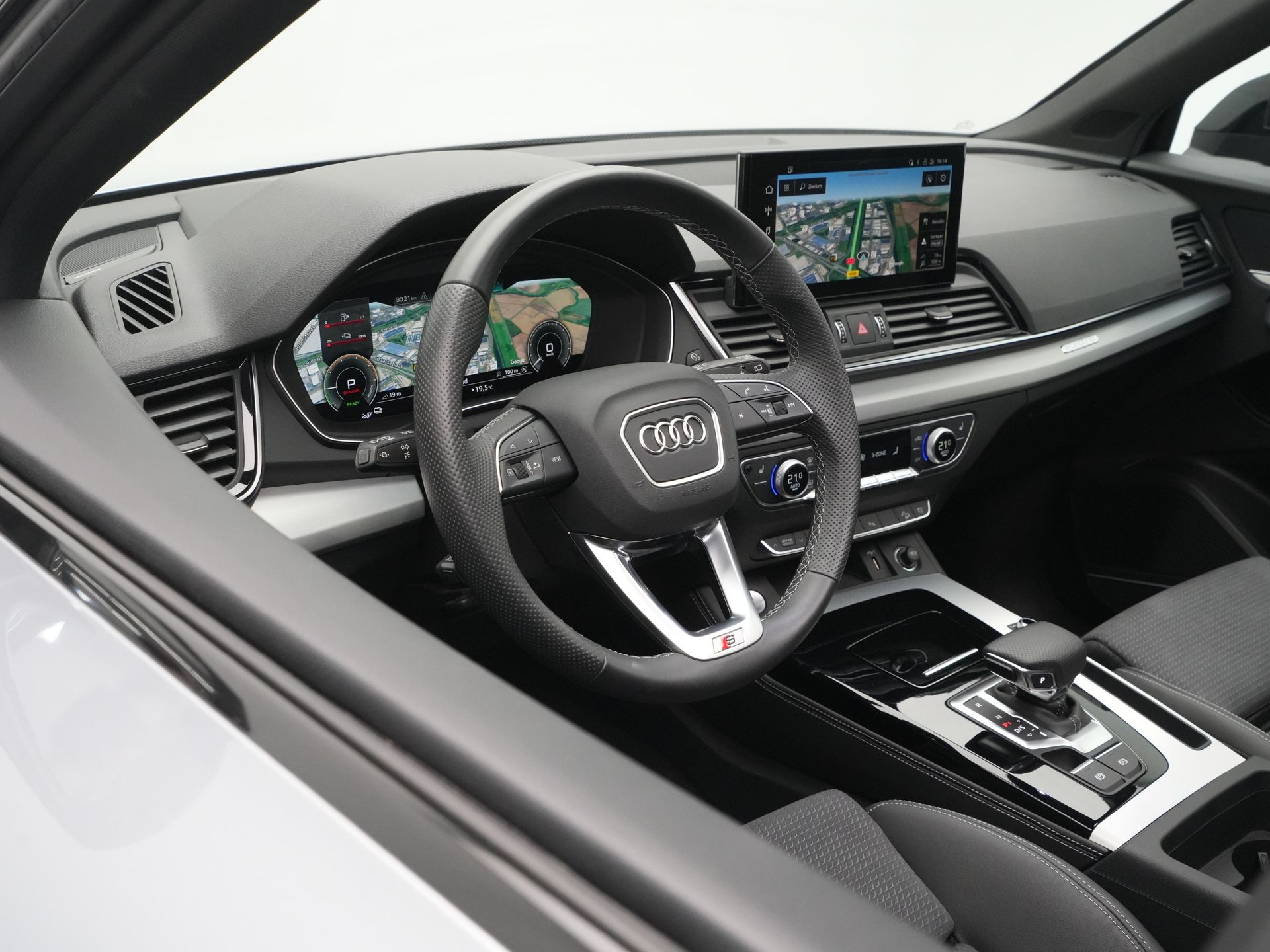 Audi - Q5 50 TFSI e S-line - 2023