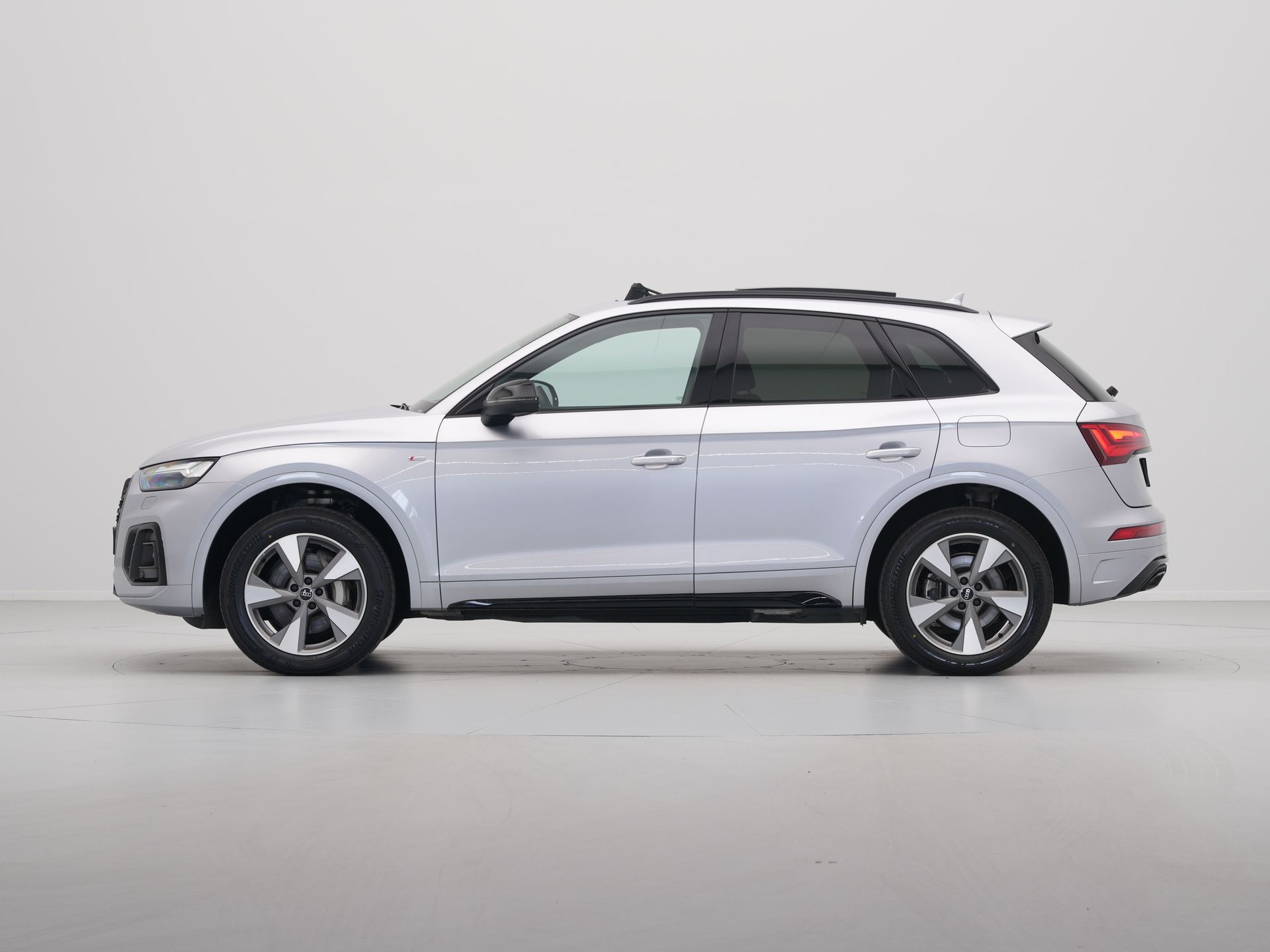 Audi - Q5 50 TFSI e S-line - 2023