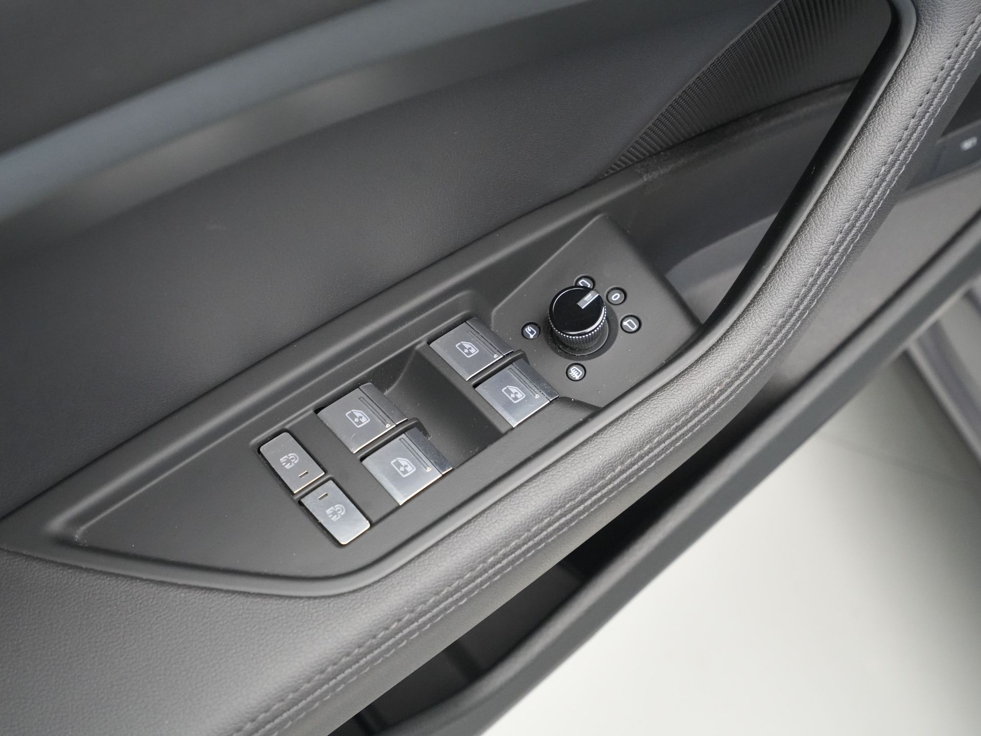 Audi - e-tron e-tron 50 quattro Launch edition plus 71 kWh - 2019