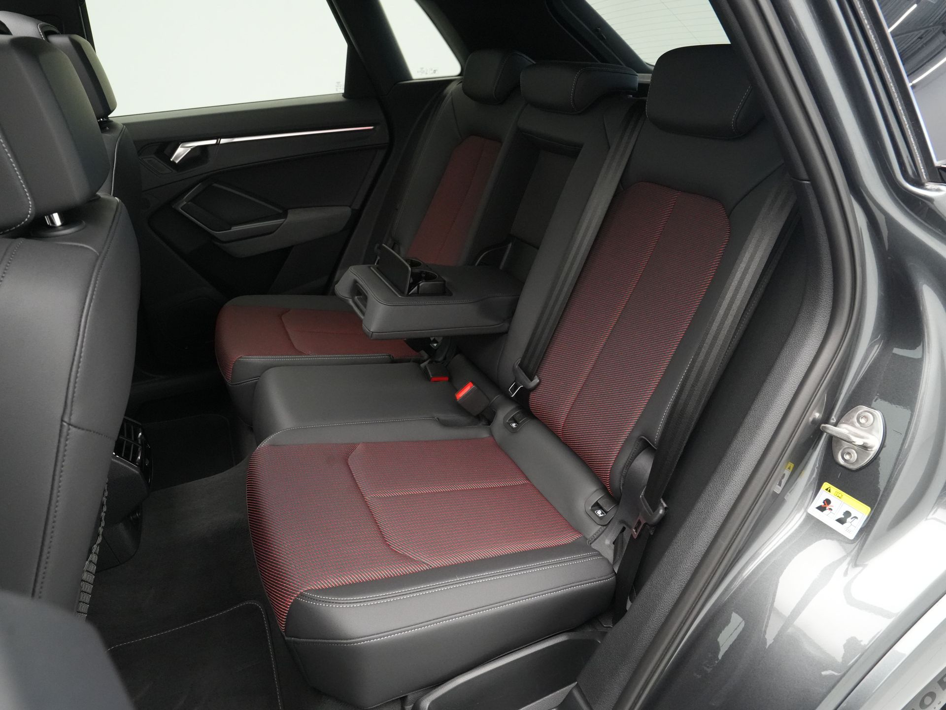 Audi - Q3 45 TFSI e 245pk S edition S Line - 2024