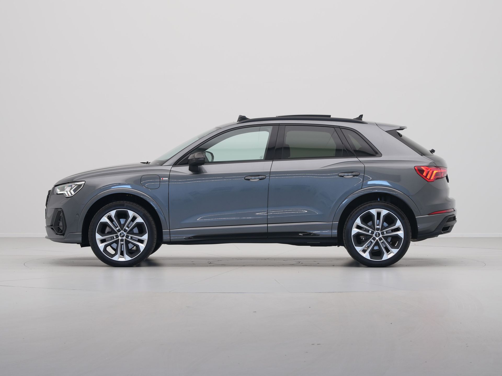 Audi - Q3 45 TFSI e 245pk S edition S Line - 2024