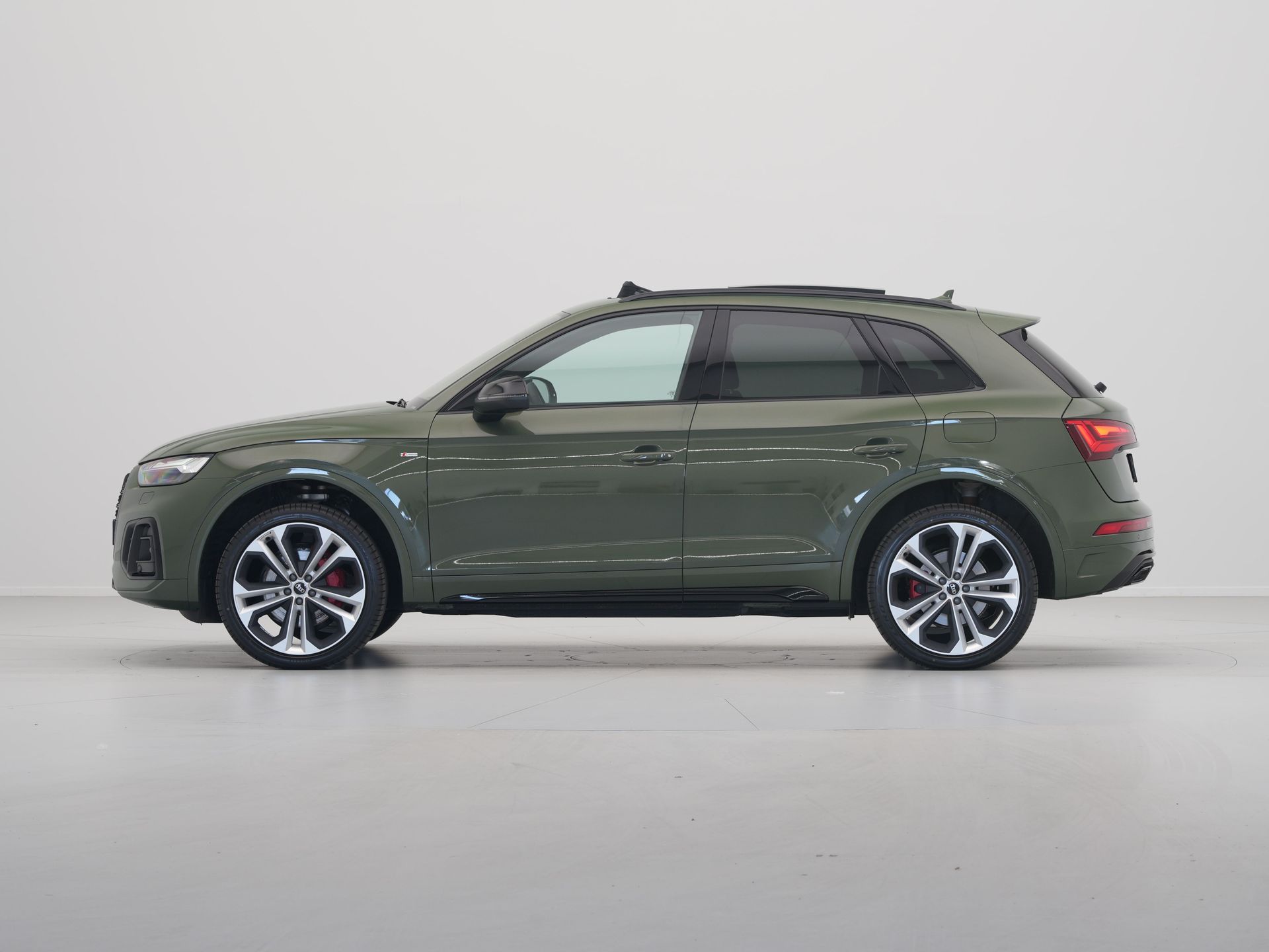 Audi - Q5 50 TFSI e 220 kW / 299 pk - 2024