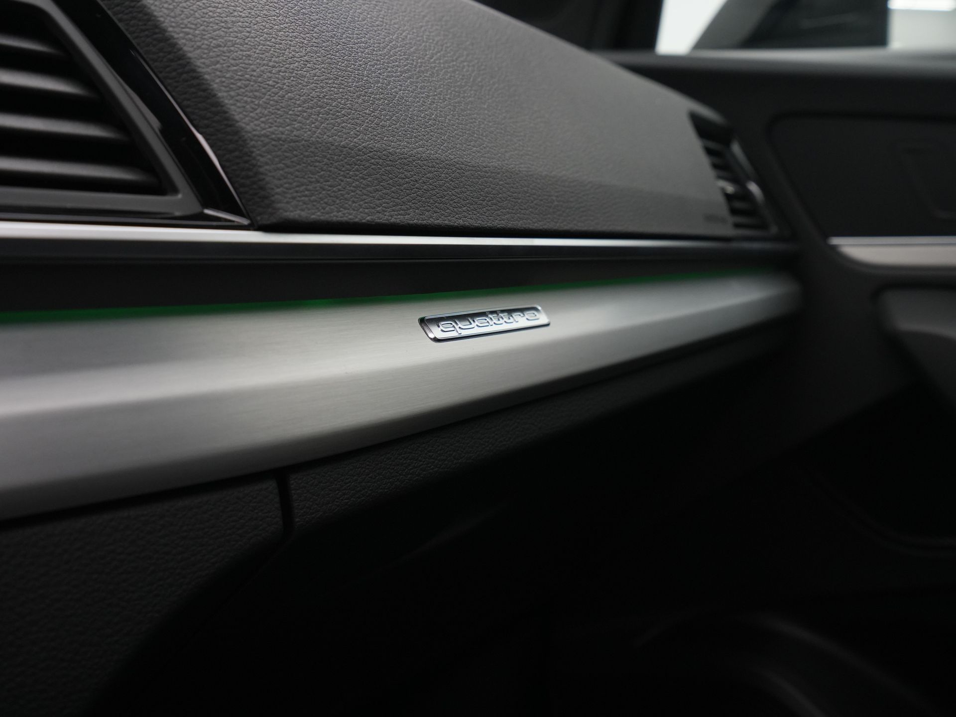Audi - Q5 50 TFSI e 220 kW / 299 pk - 2024