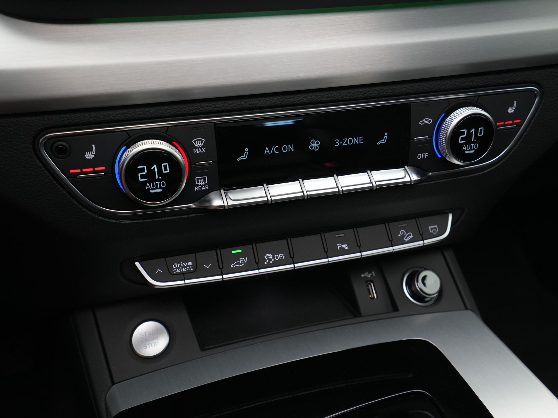Audi - Q5 50 TFSI e 220 kW / 299 pk - 2024