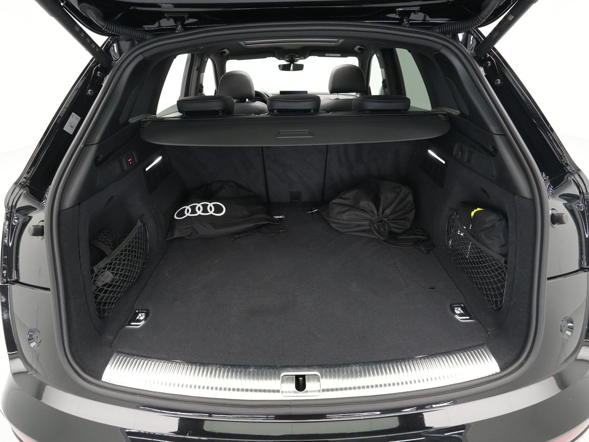 Audi - Q5 55 TFSI e PHEV 367 pk S edition Competition - 2024