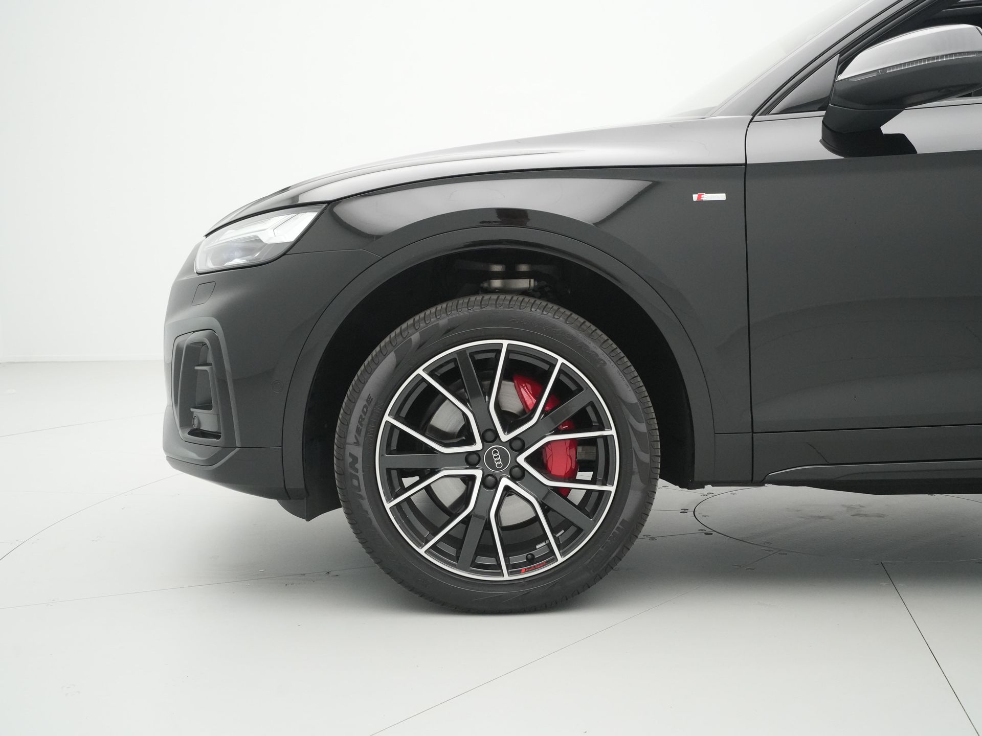 Audi - Q5 55 TFSI e PHEV 367 pk S edition Competition - 2024