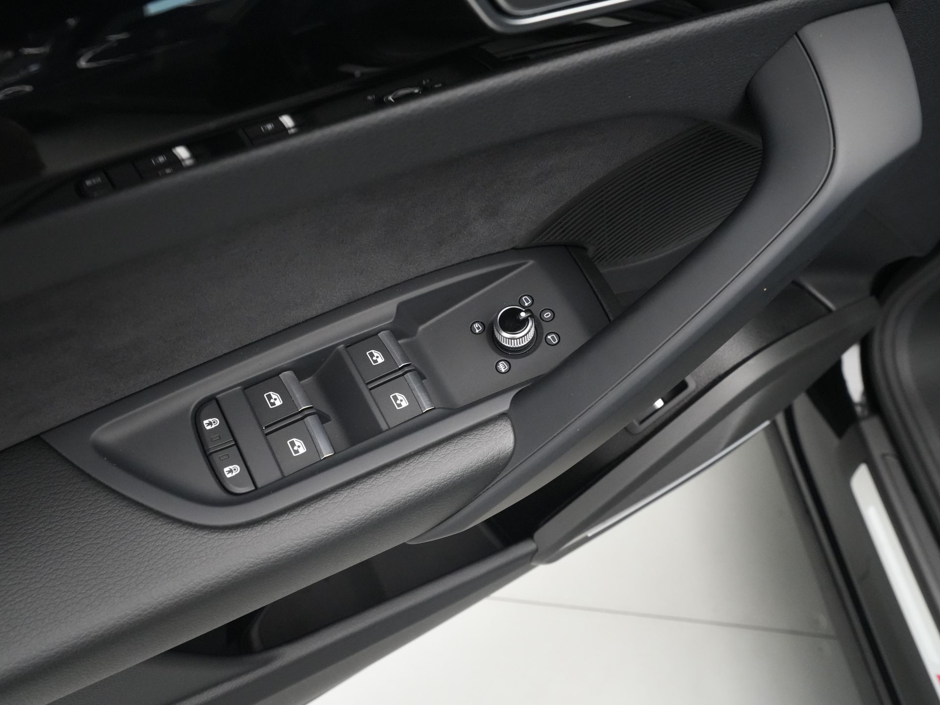 Audi - Q5 55 TFSI e PHEV 367 pk S edition Competition - 2024