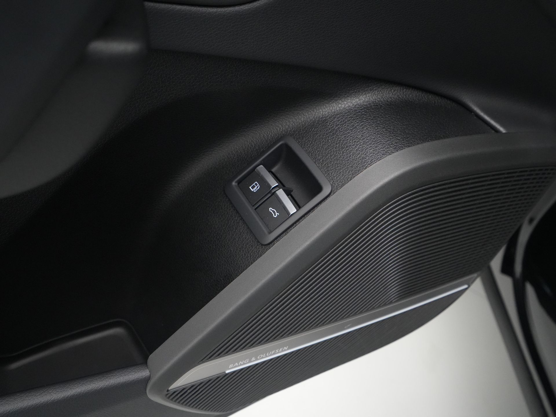 Audi - Q5 55 TFSI e PHEV 367 pk S edition Competition - 2024