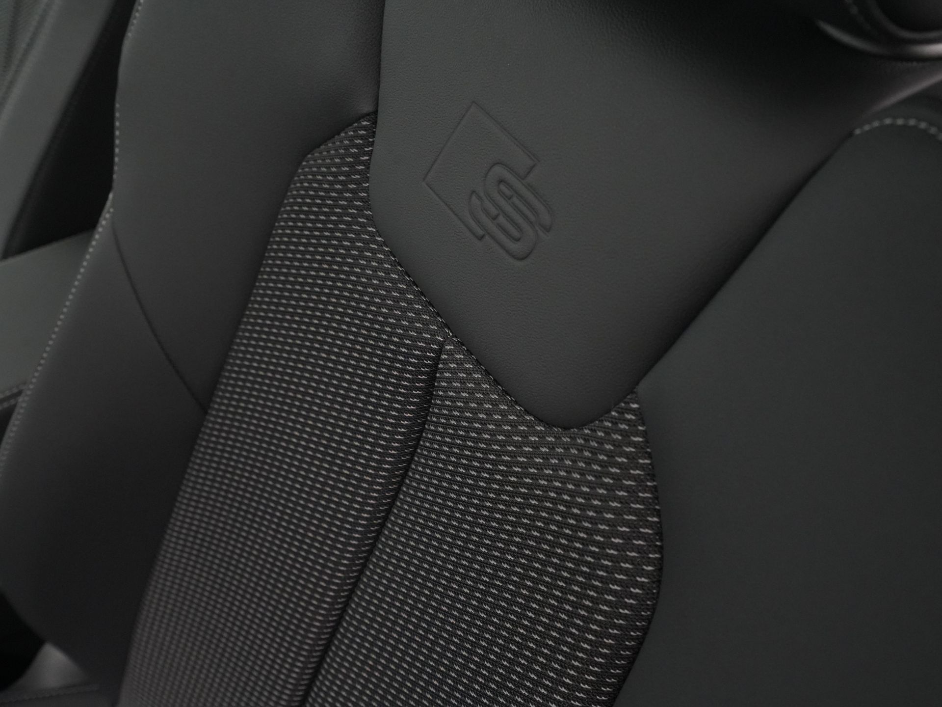 Audi - A1 Sportback 25 TFSI 95pk S edition S Line - 2024