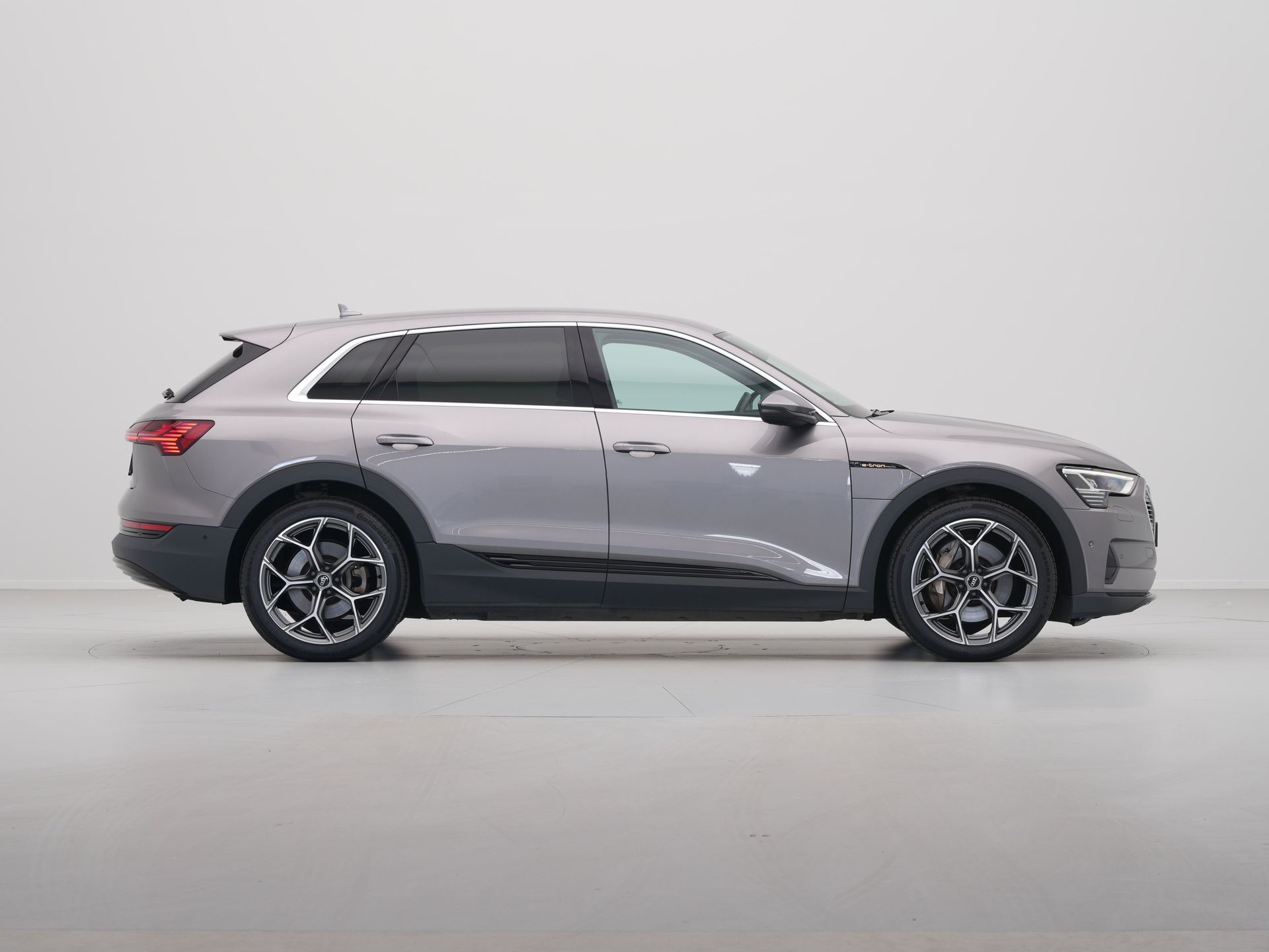 Audi - e-tron e-tron 55 quattro 408pk 95 kWh - 2021