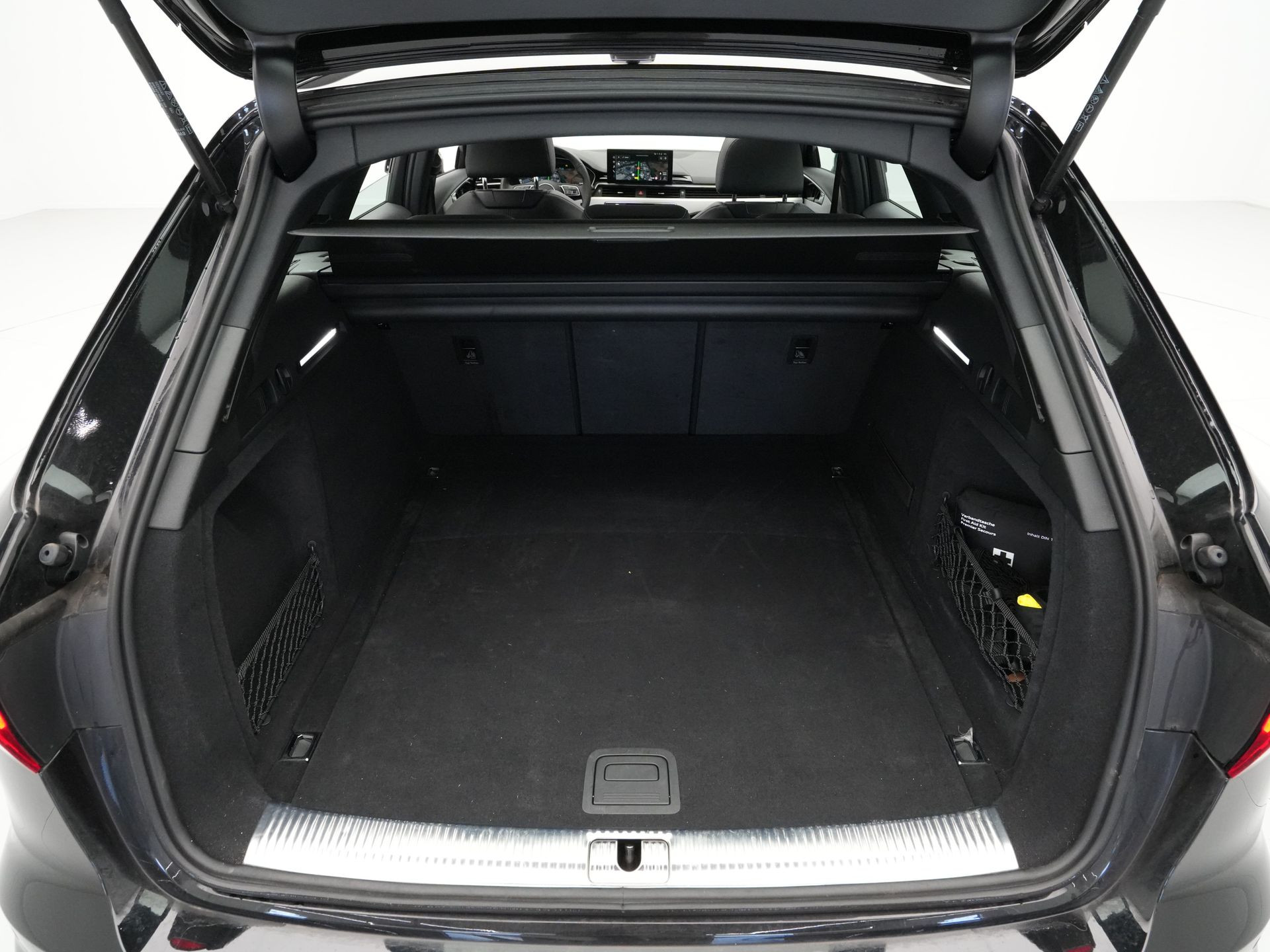 Audi - A4 Avant 35 TFSI 150pk S-Line edition - 2023