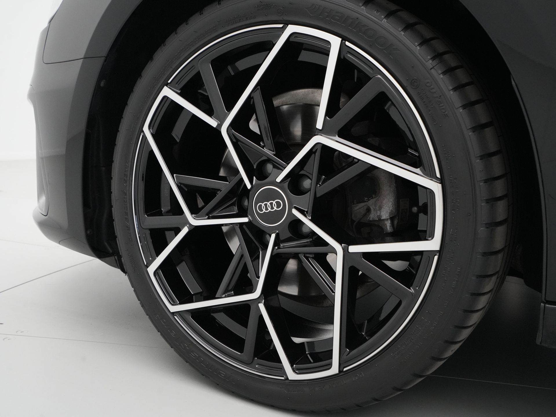 Audi - A4 Avant 35 TFSI 150pk S-Line edition - 2023