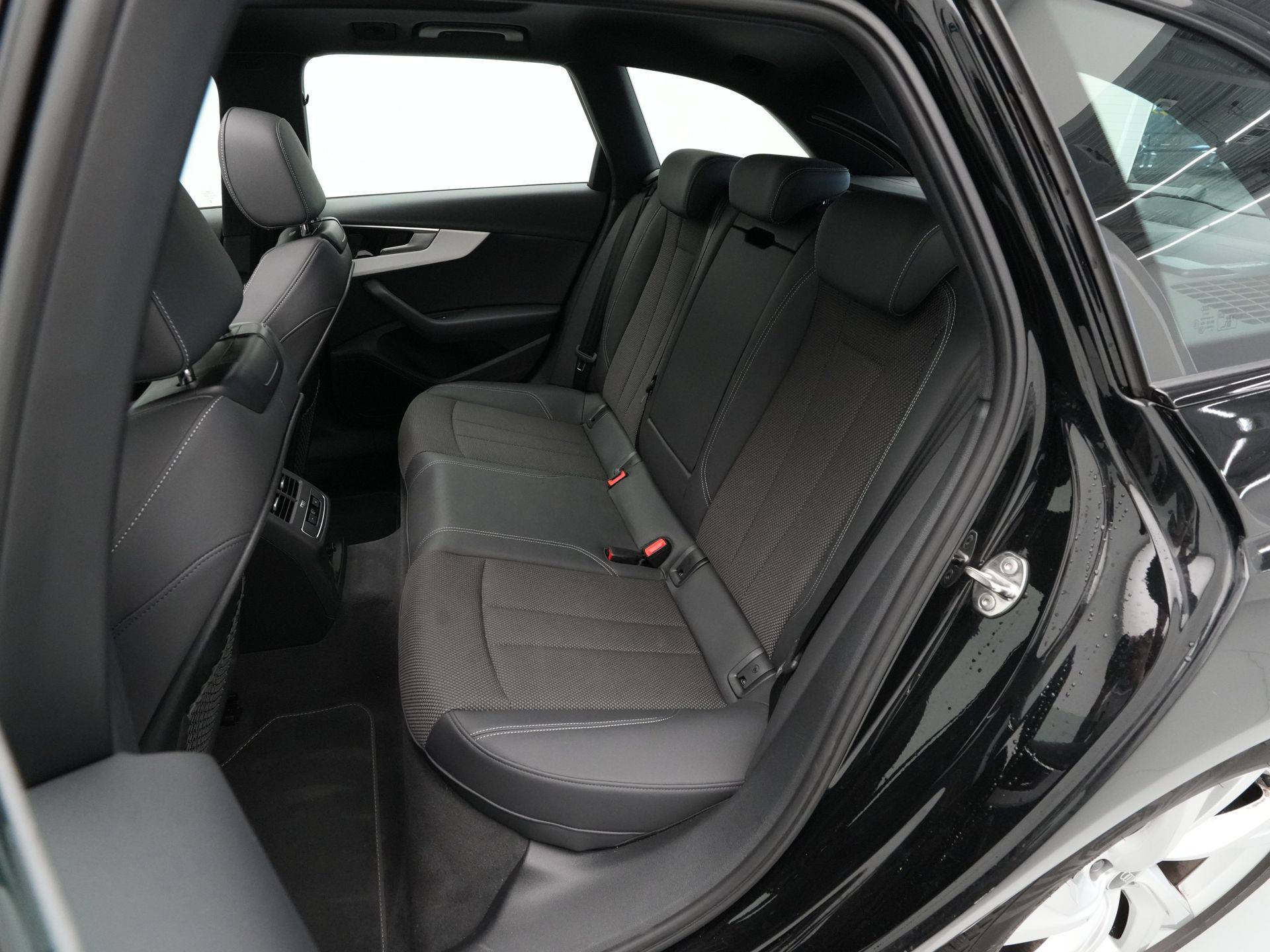 Audi - A4 Avant 35 TFSI 150pk S-Line edition - 2023