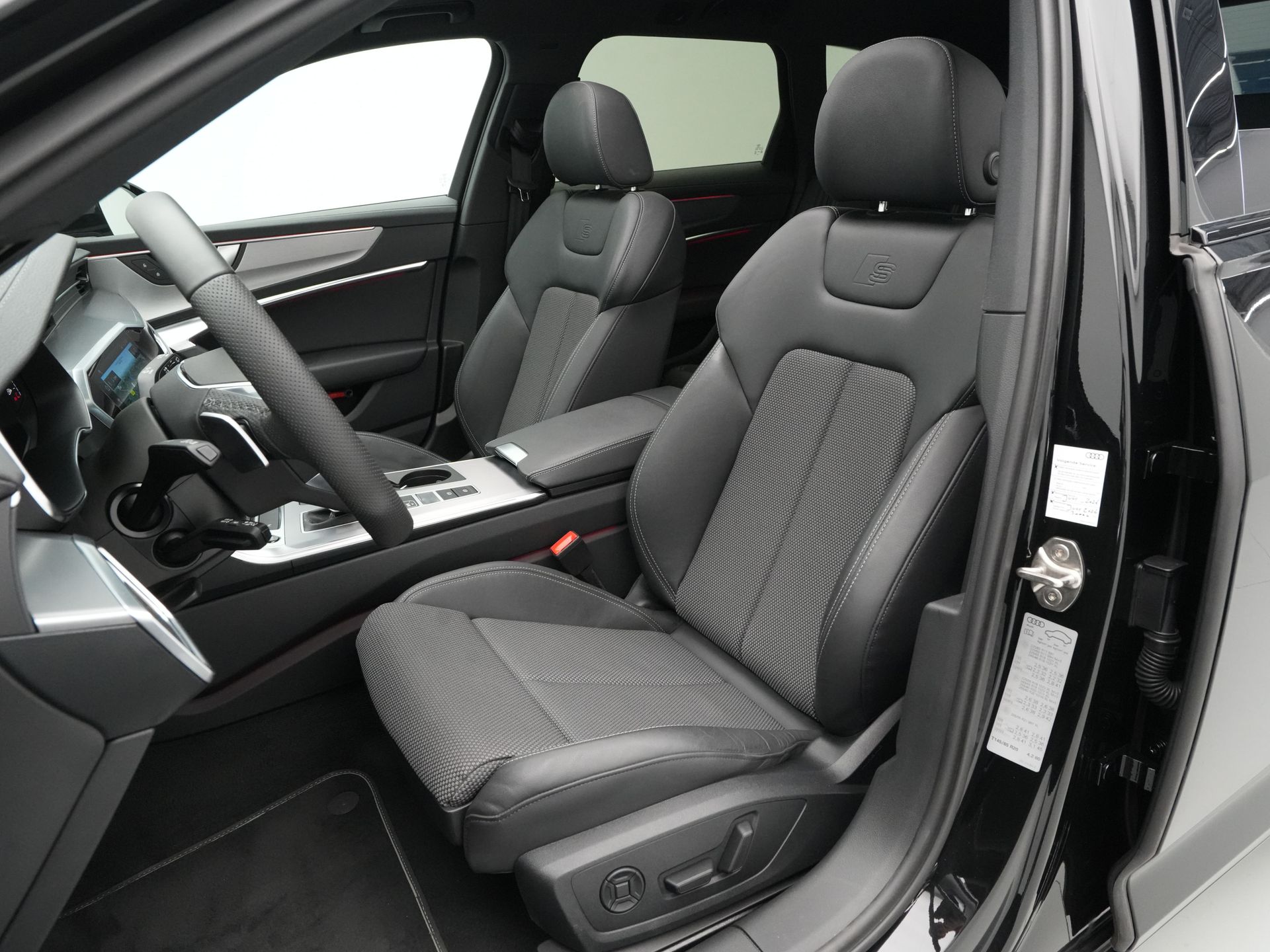 Audi - A6 Avant 40 TFSI S 204 pk S edition Competition - 2024