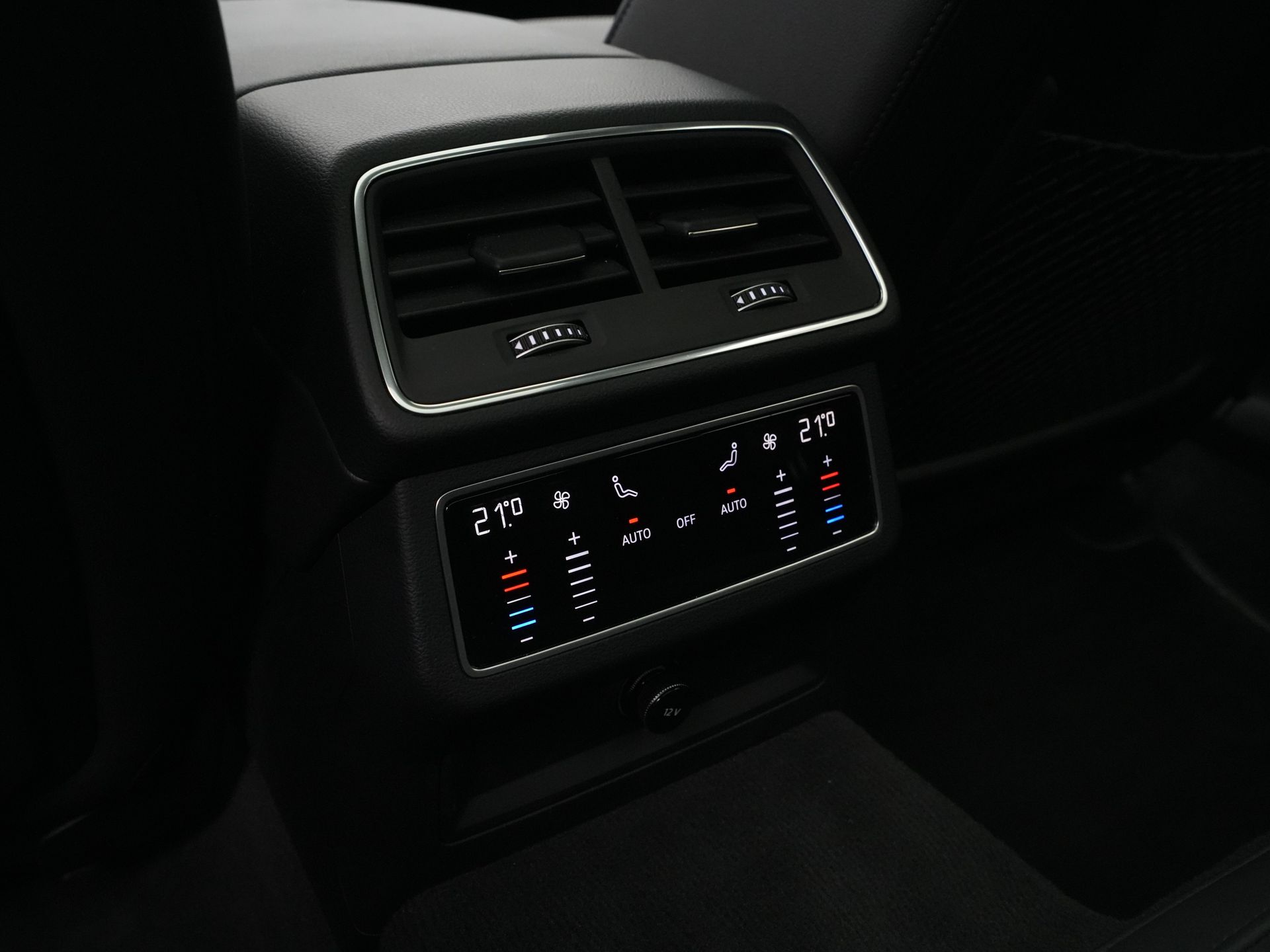 Audi - A6 Avant 40 TFSI S 204 pk S edition Competition - 2024