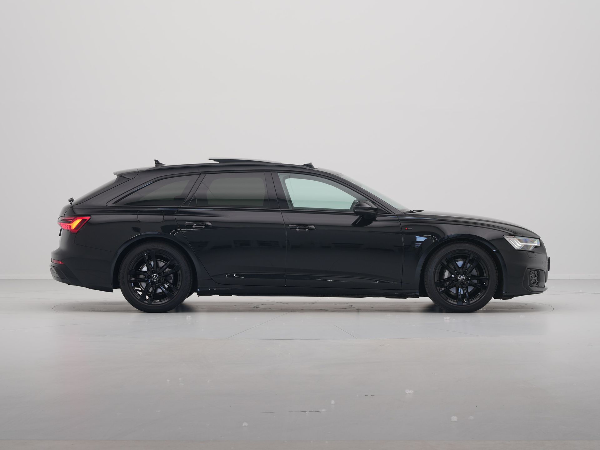 Audi - A6 Avant 40 TFSI S 204 pk S edition Competition - 2024