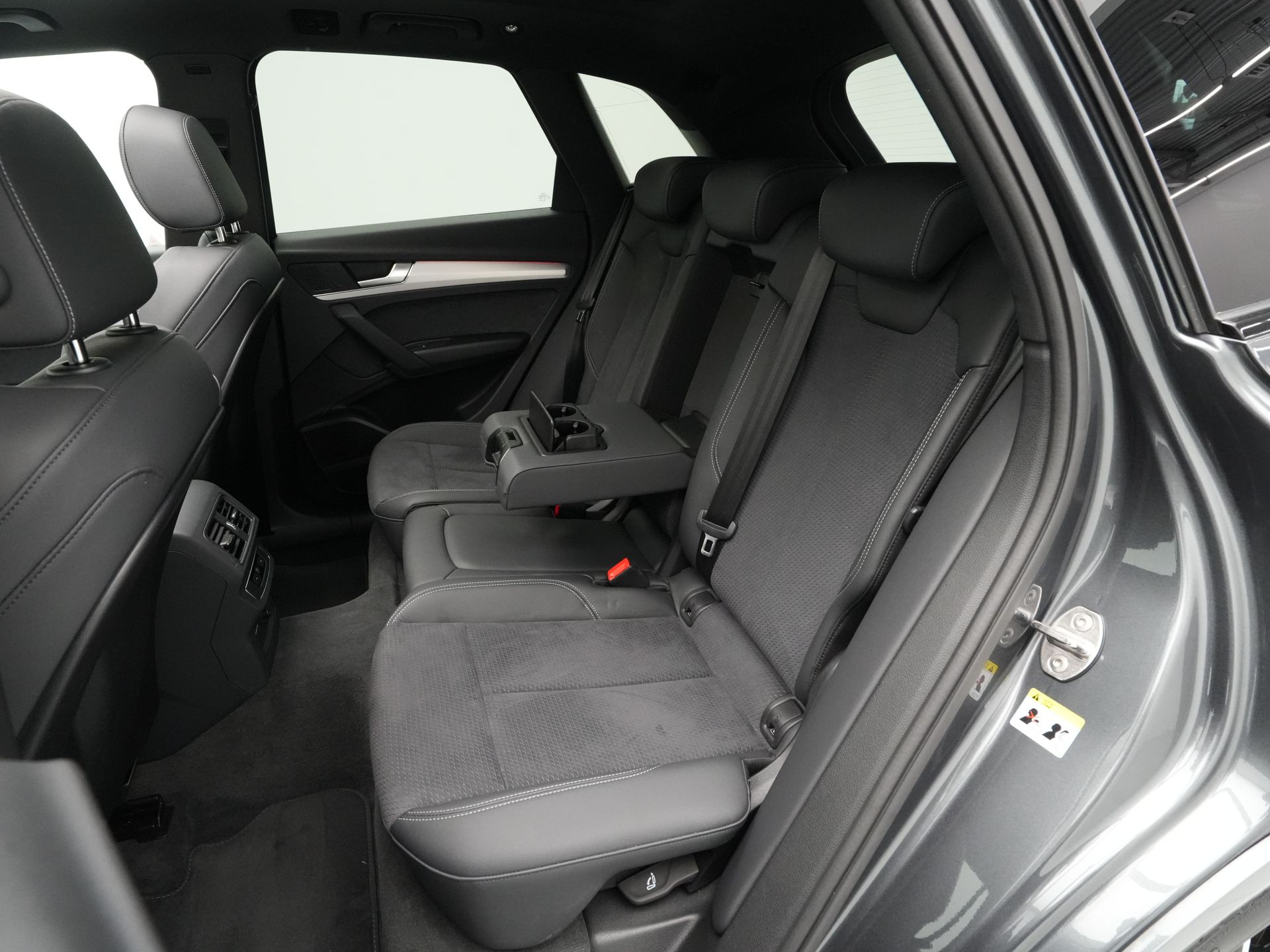 Audi - Q5 50 TFSI e 299 pk S edition - 2024