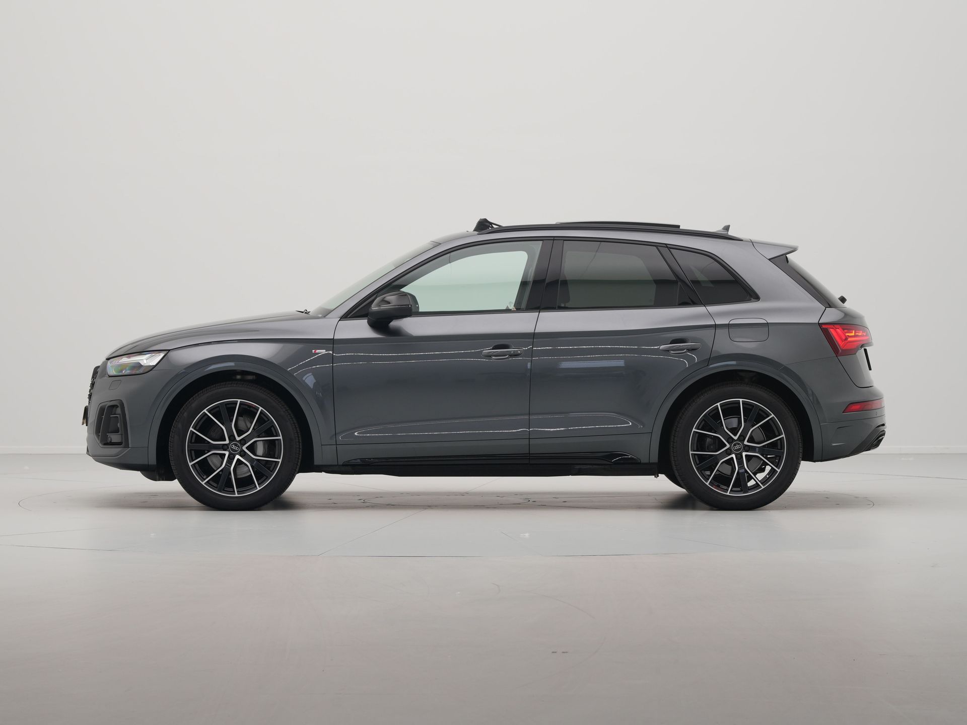 Audi - Q5 50 TFSI e 299 pk S edition - 2024