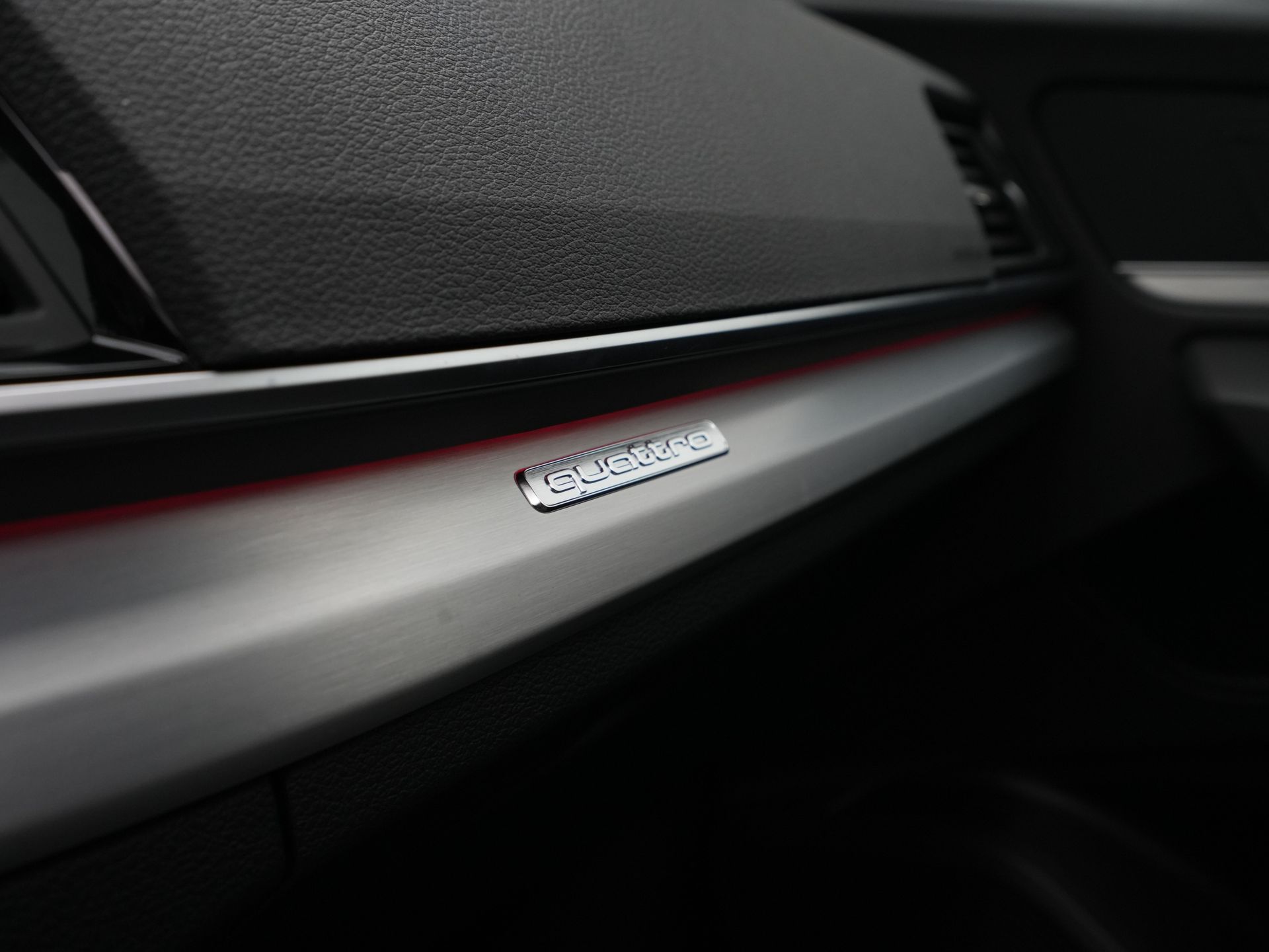 Audi - Q5 50 TFSI e 299 pk S edition - 2024
