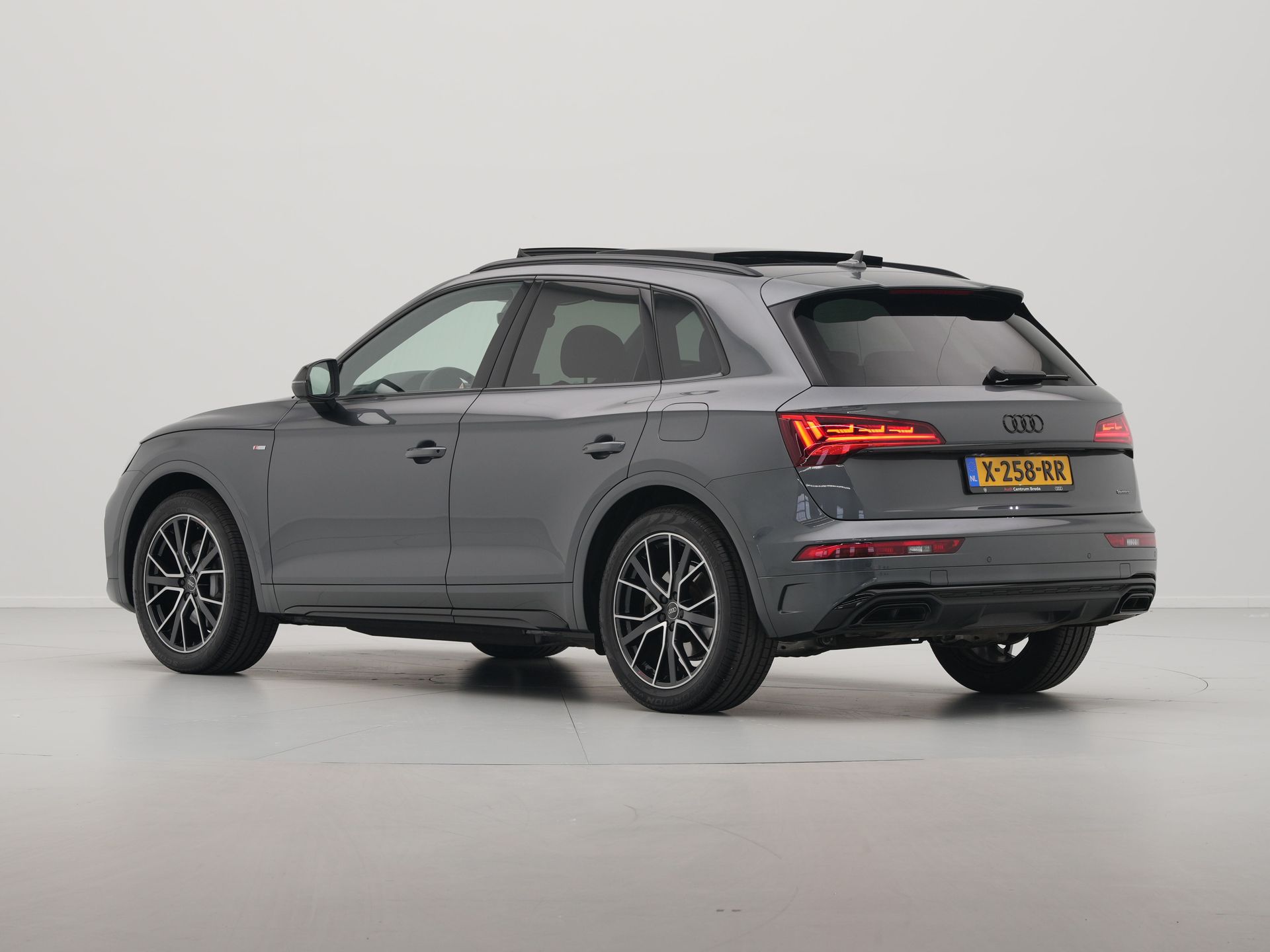 Audi - Q5 50 TFSI e 299 pk S edition - 2024