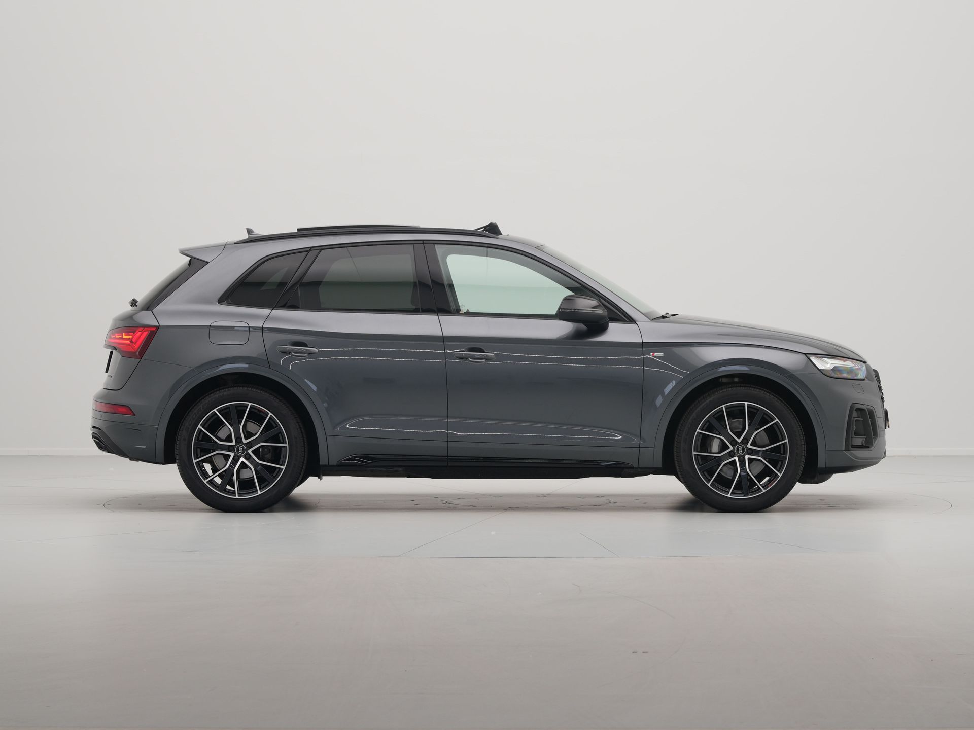 Audi - Q5 50 TFSI e 299 pk S edition - 2024