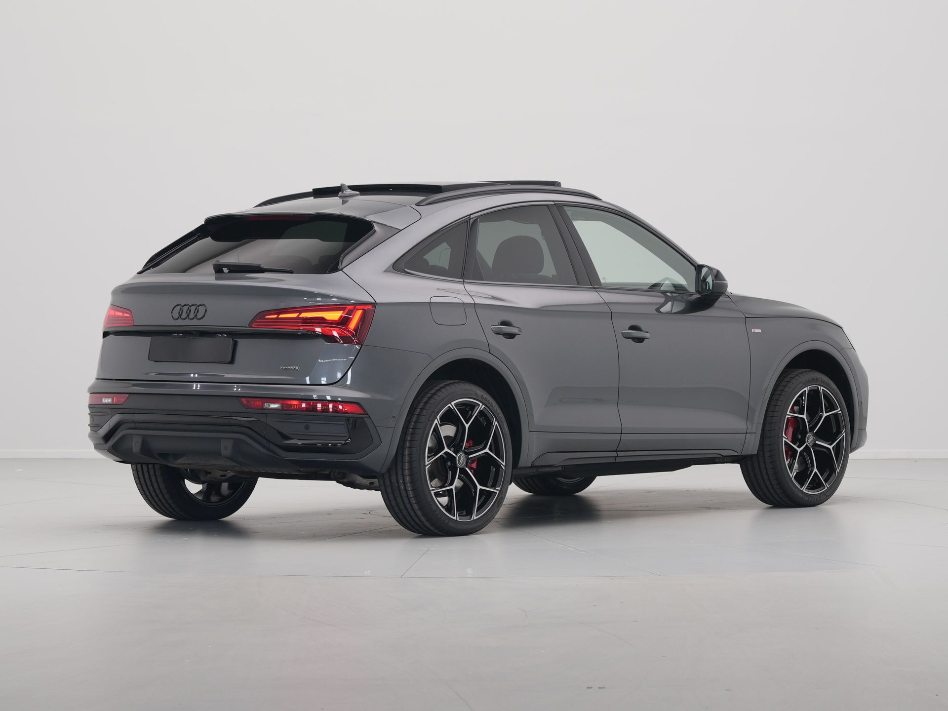 Audi - Q5 Sportback 55 TFSI e 367pk S edition Competition - 2024
