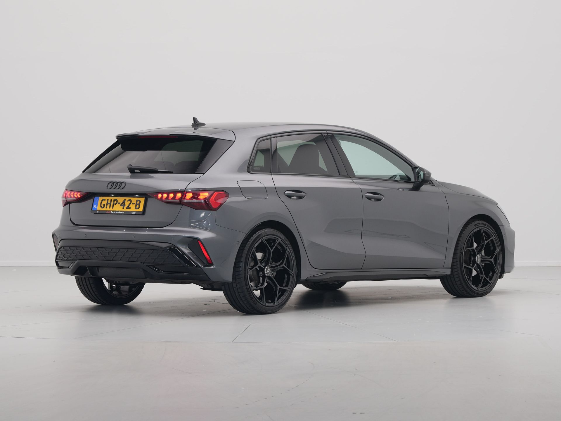 Audi - A3 Sportback 35 TFSI 150 pk S edition - 2024