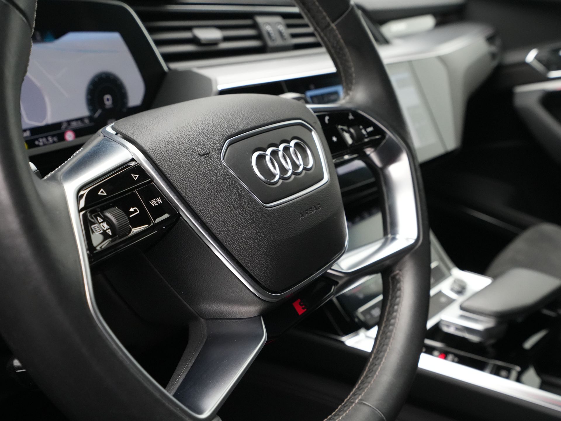 Audi - e-tron e-tron 55 quattro 361pk advanced S-Line 95 kWh - 2019