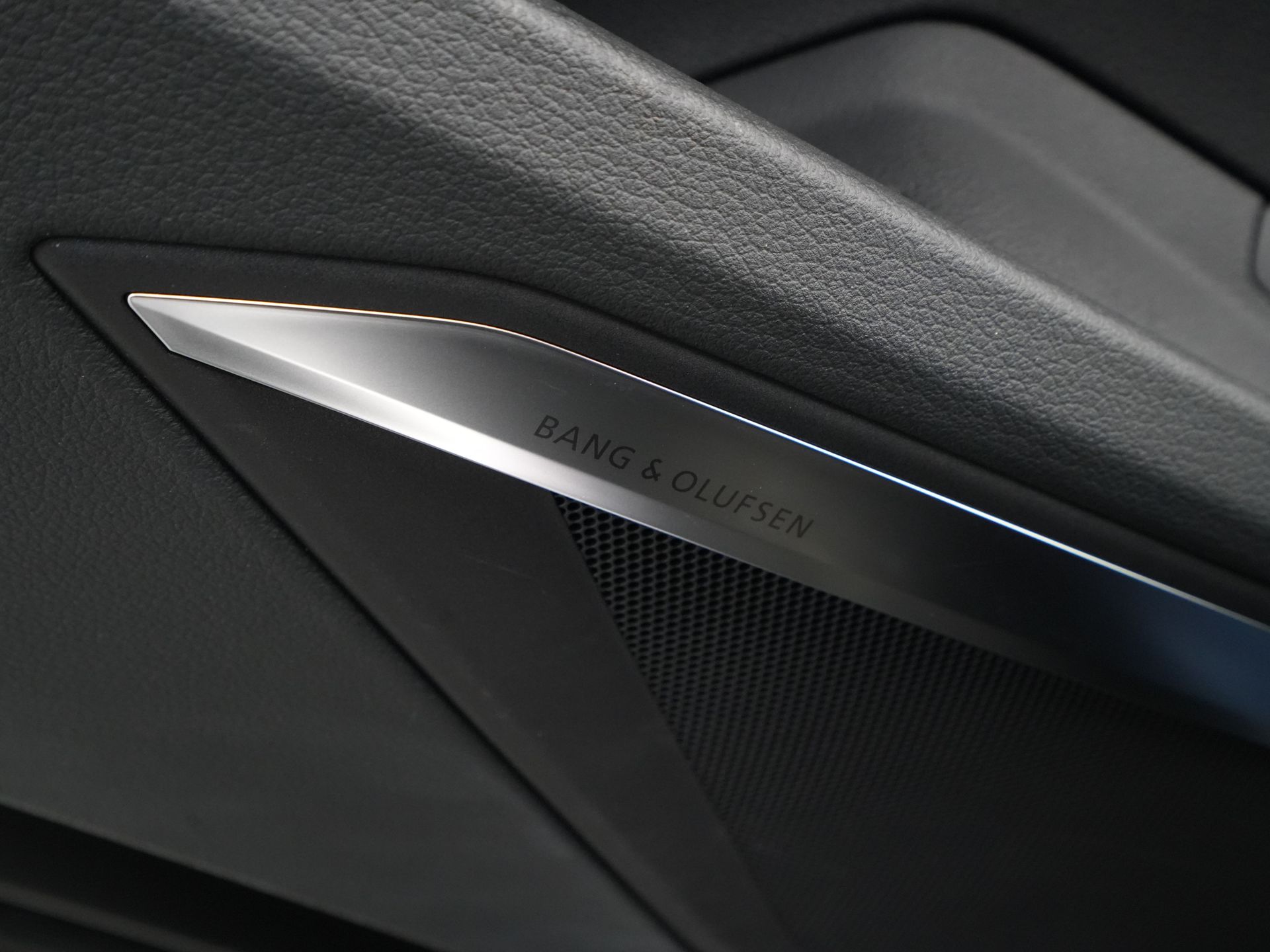 Audi - e-tron e-tron 55 quattro 361pk advanced S-Line 95 kWh - 2019