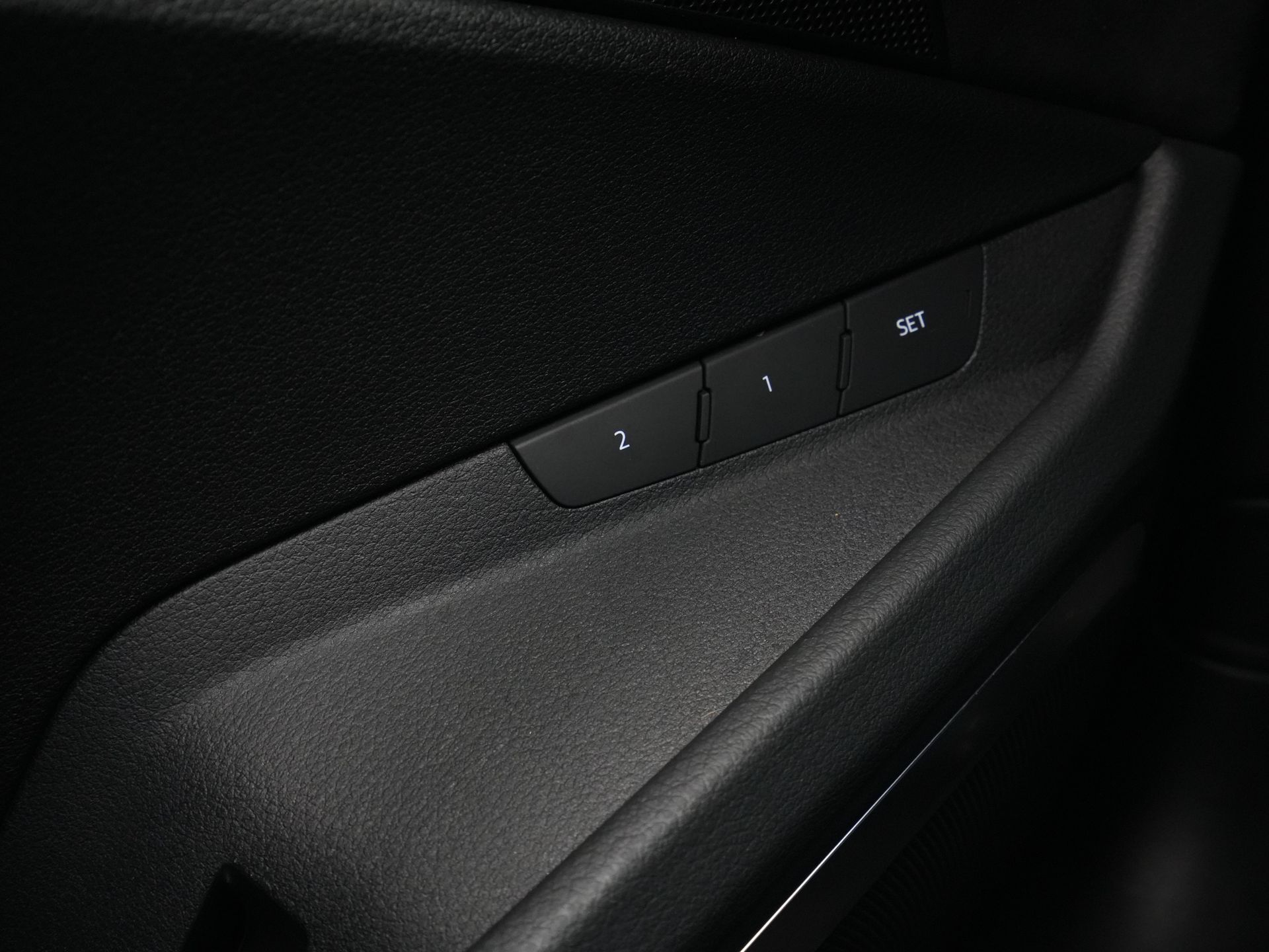 Audi - e-tron e-tron 55 quattro 361pk advanced S-Line 95 kWh - 2019