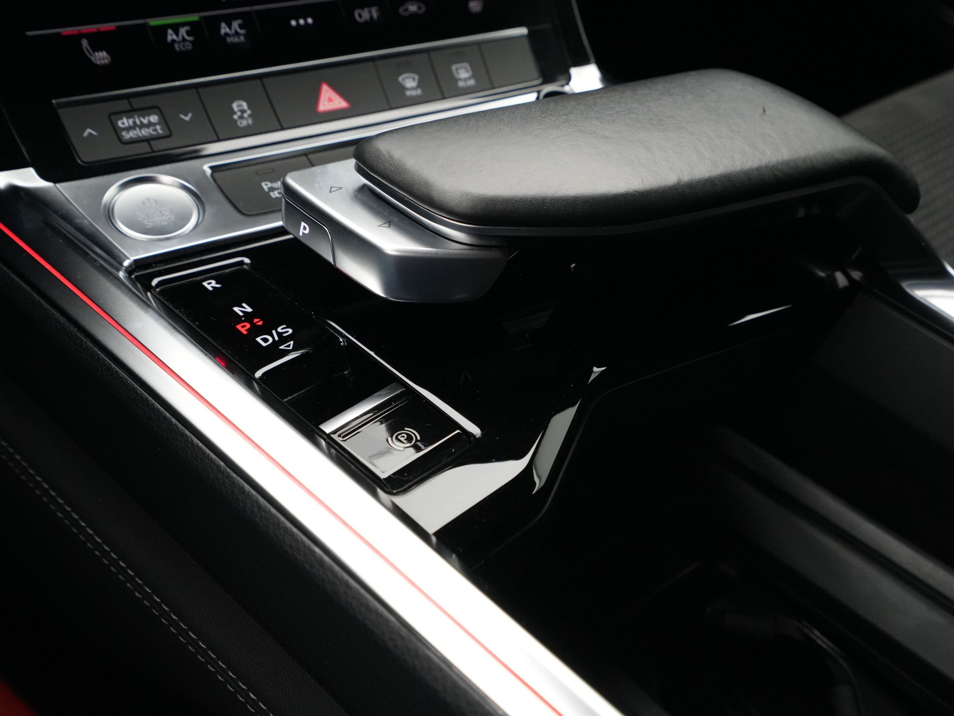 Audi - e-tron e-tron 55 quattro 361pk advanced S-Line 95 kWh - 2019