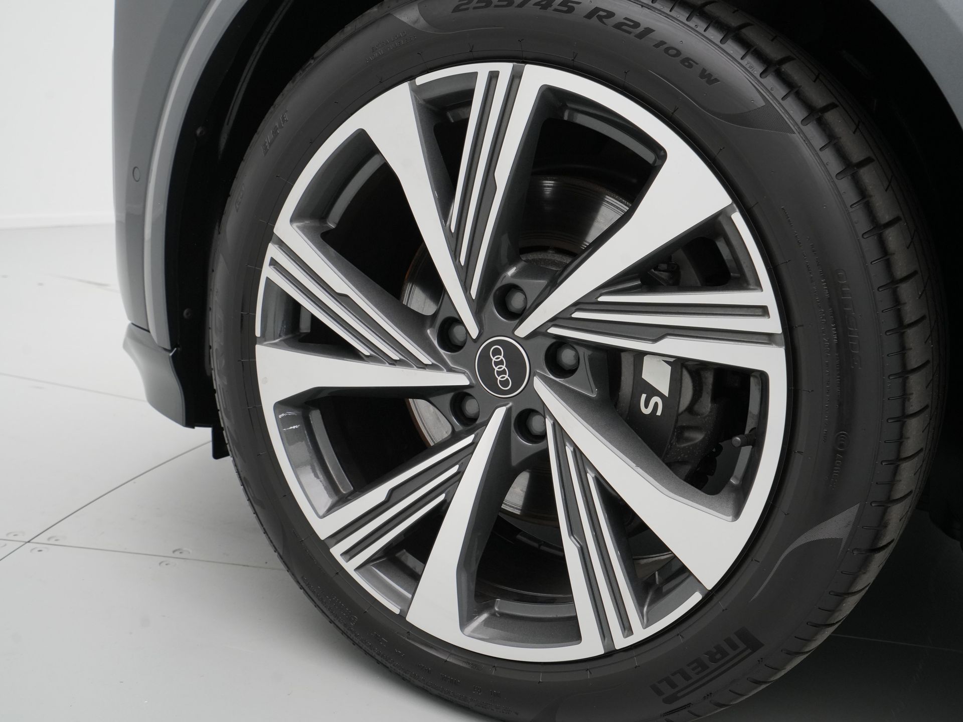 Audi - Q6 SQ6 e-tron SQ6 100 kWh - 2024