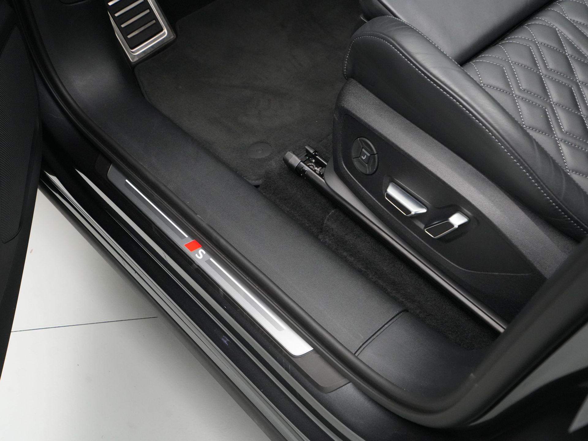 Audi - Q6 SQ6 e-tron SQ6 100 kWh - 2024
