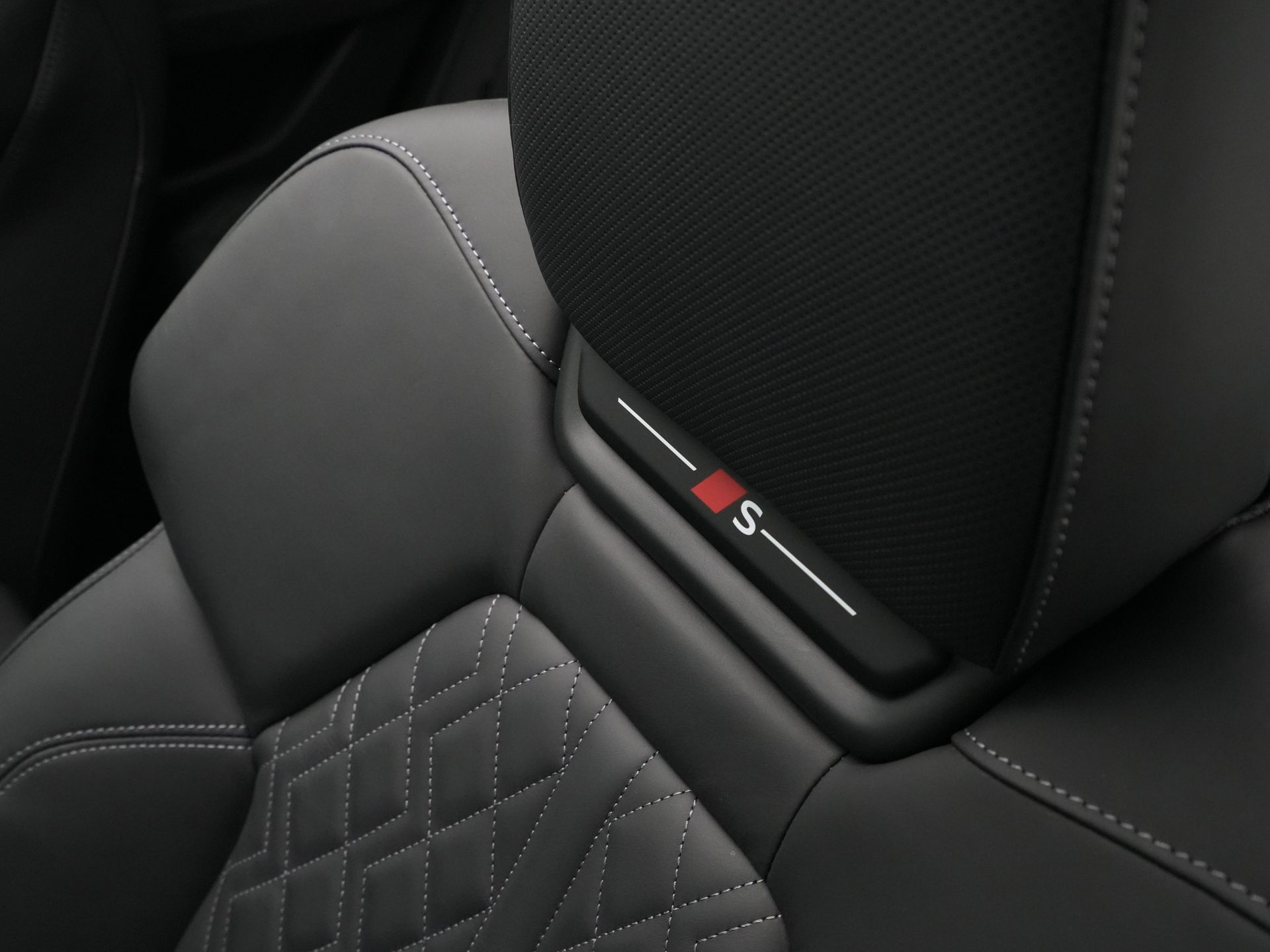 Audi - Q6 SQ6 e-tron SQ6 100 kWh - 2024