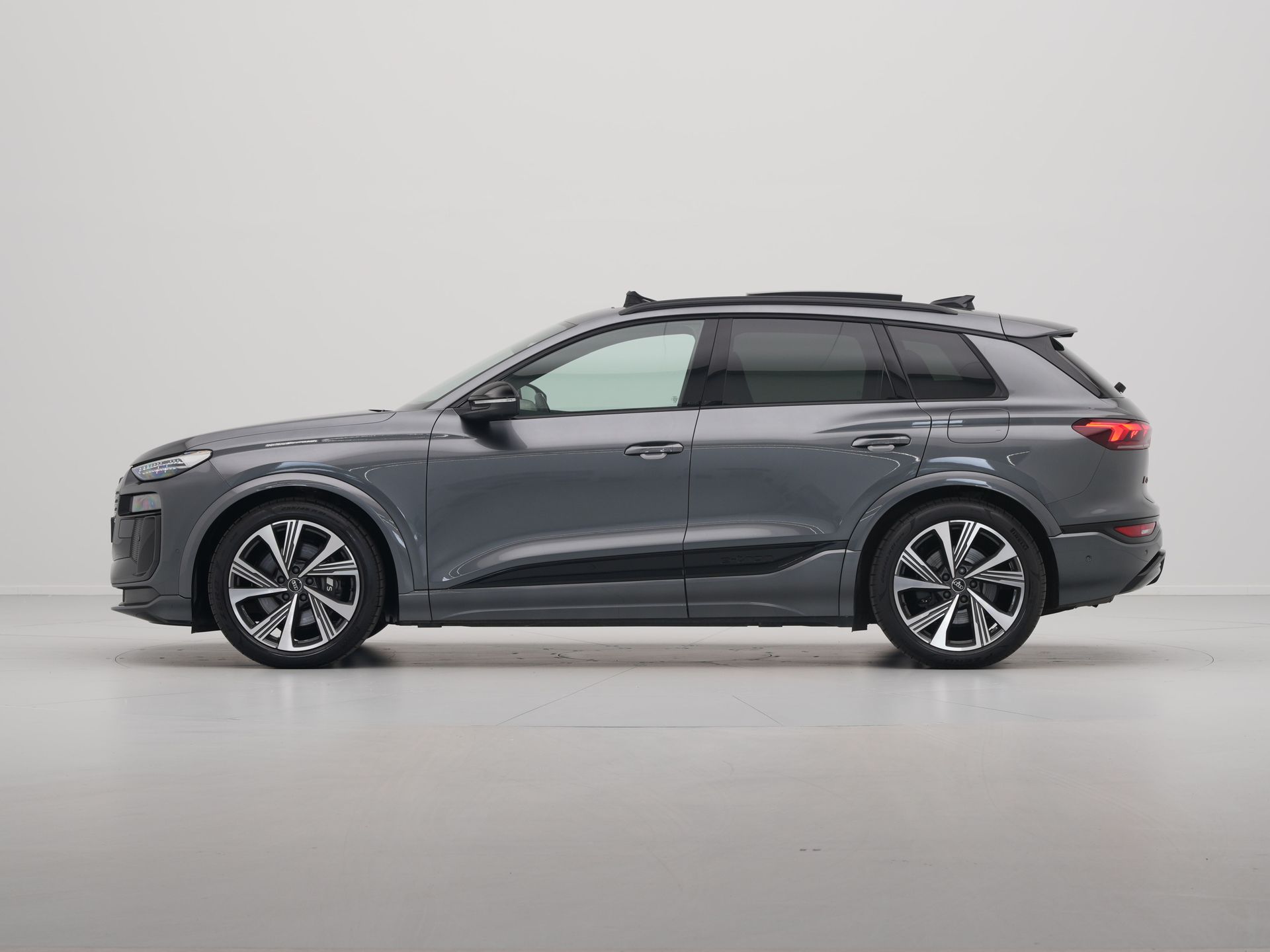 Audi - Q6 SQ6 e-tron SQ6 100 kWh - 2024