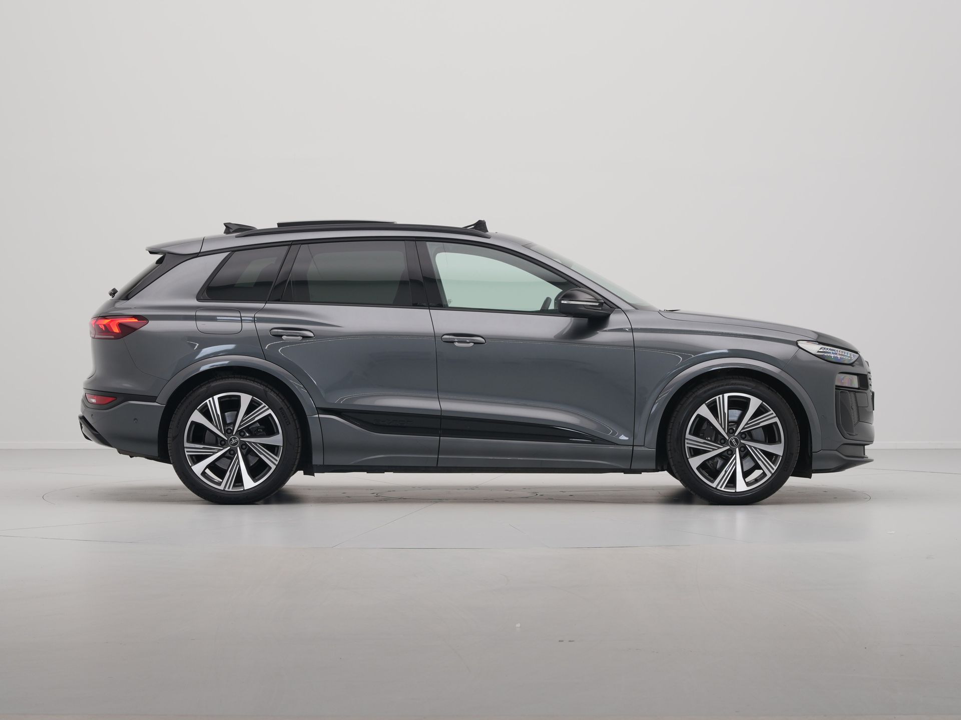 Audi - Q6 SQ6 e-tron SQ6 100 kWh - 2024
